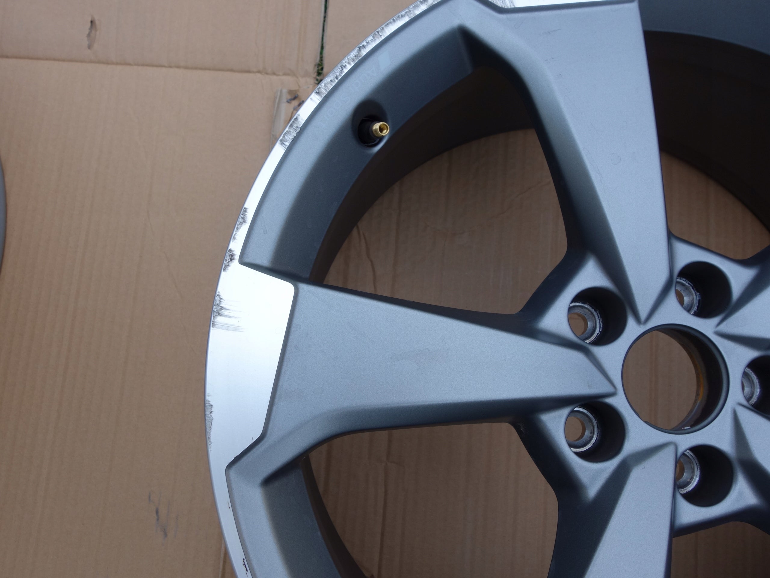 1x Alu Felge Audi A4 Aluminum rim 19 Zoll 8.5J 5x112