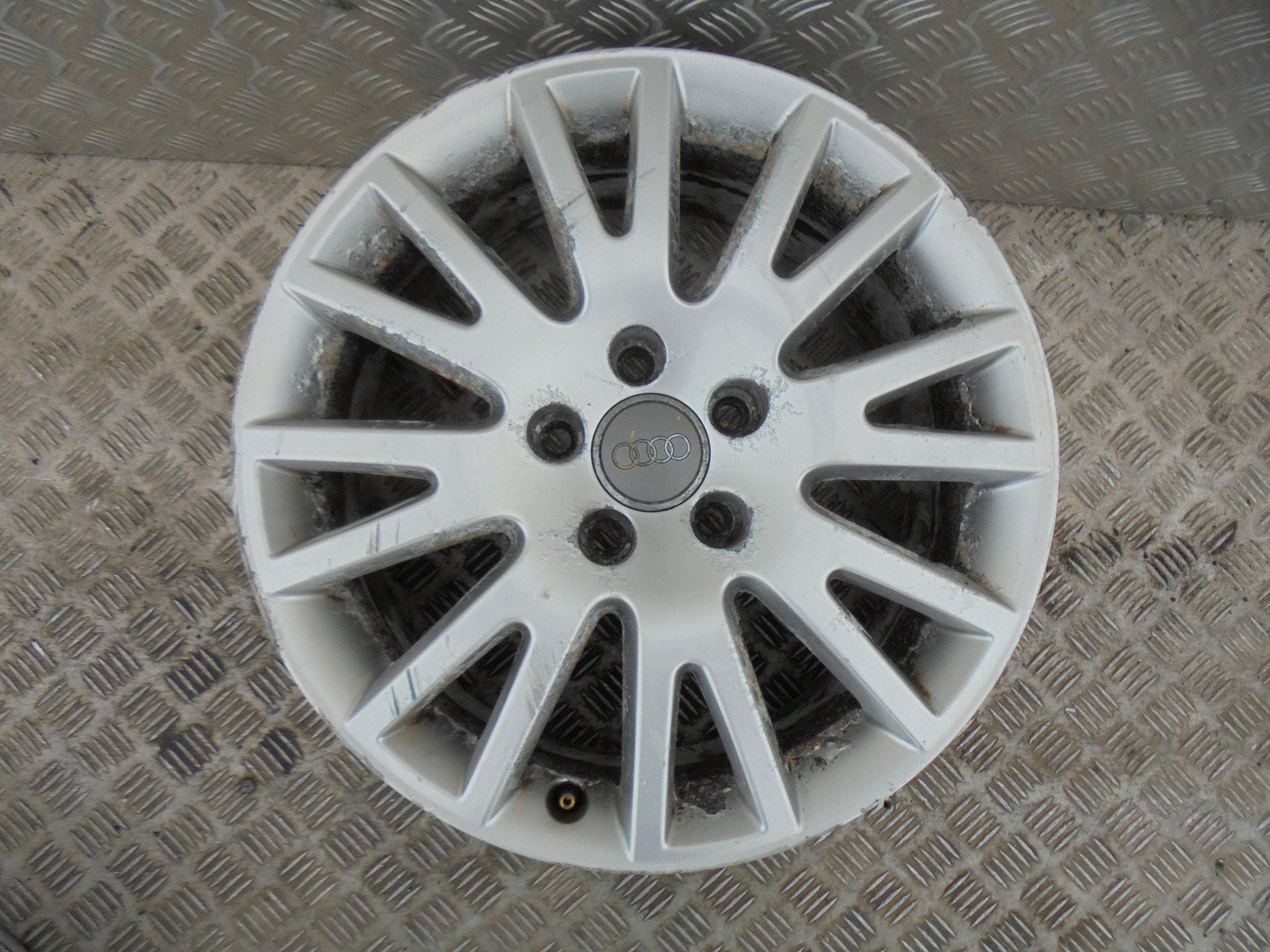 Alu Felge Audi A4 Aluminum rim 17 Zoll 7.5J 5x112 45ET