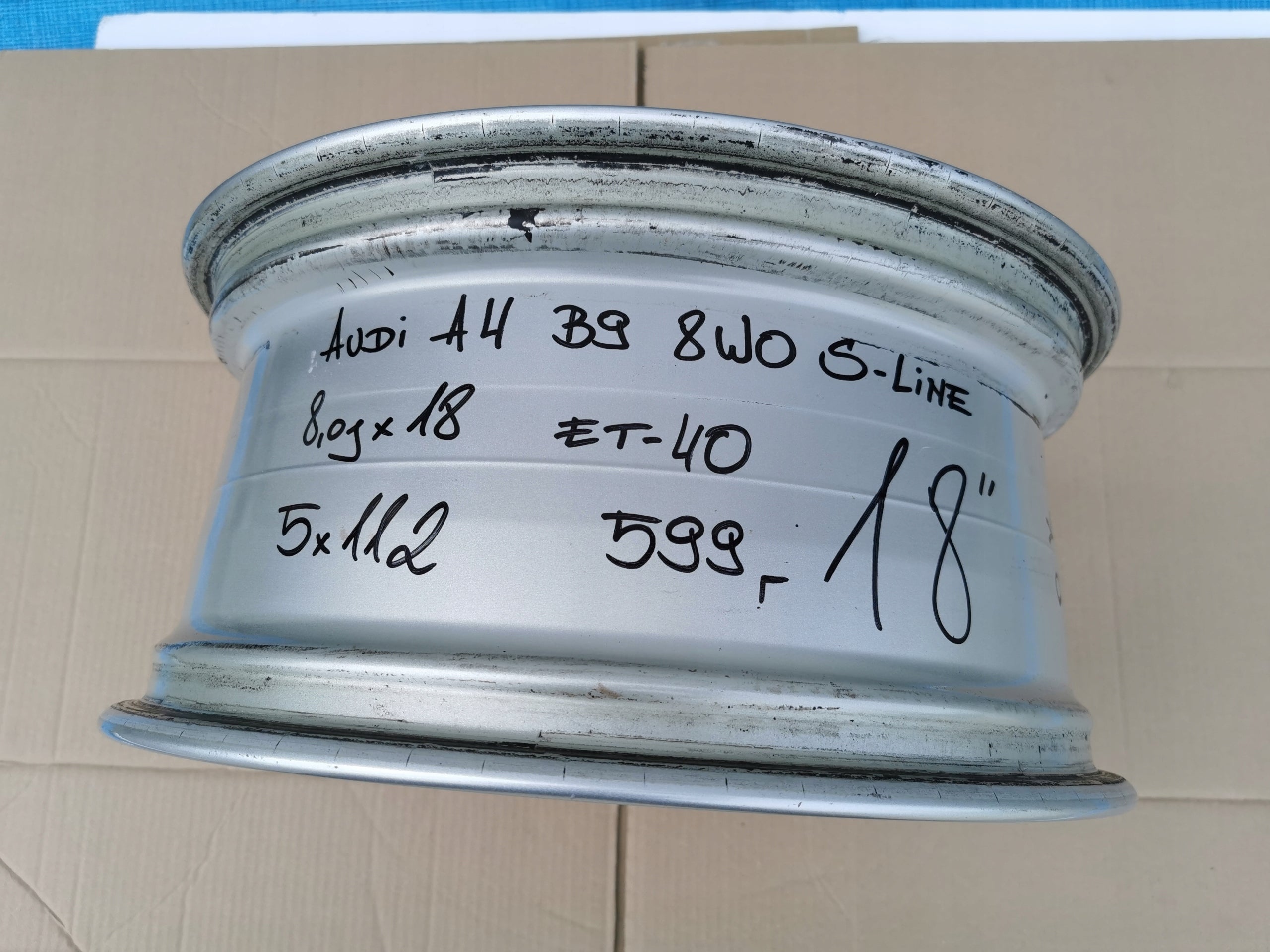 1x Alu Felge Audi A4 Aluminum rim 18 Zoll 8.0J 5x112 40ET 8W0601025EC