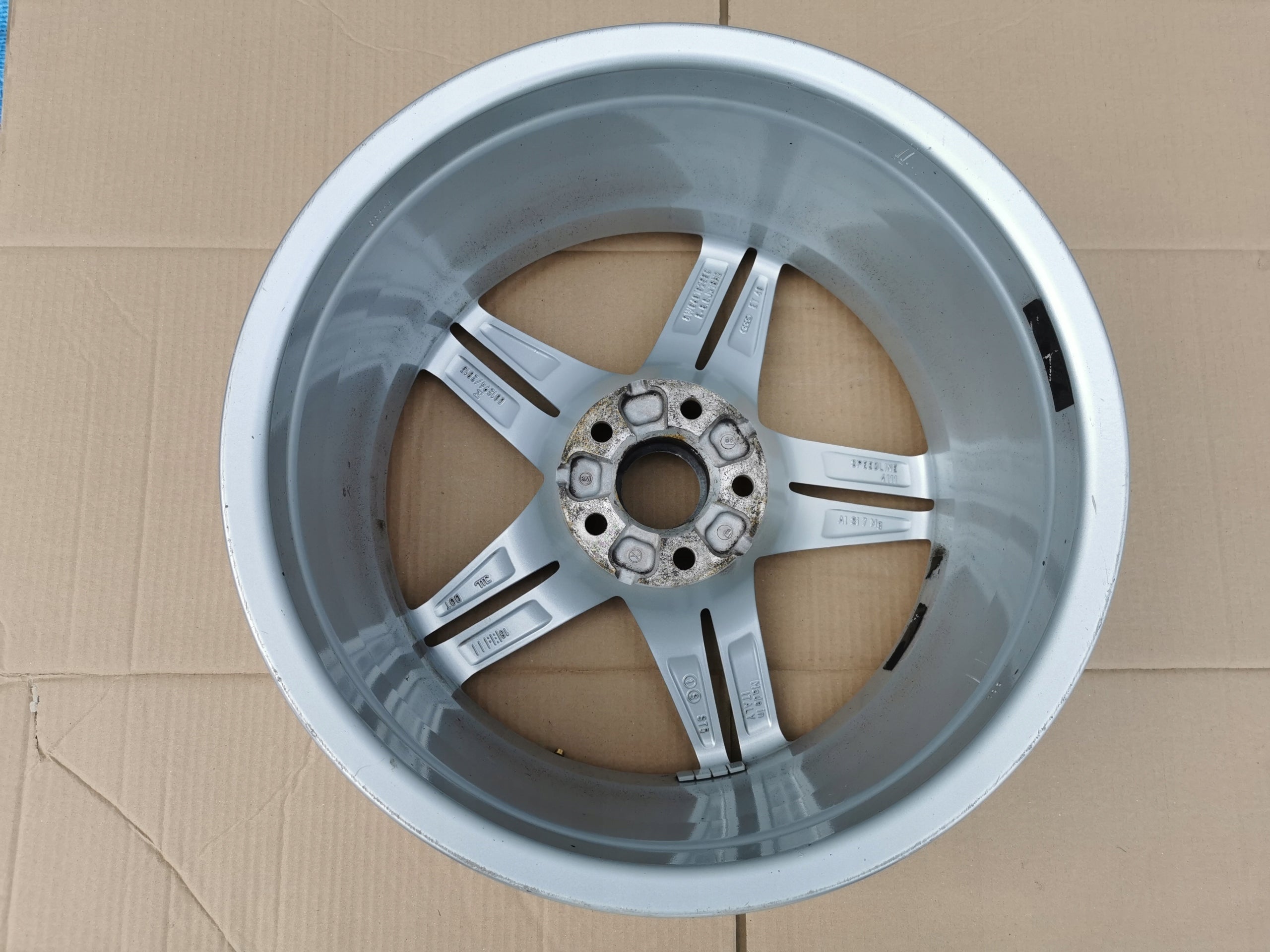 1x Alu Felge Audi A4 Aluminum rim 18 Zoll 8.0J 5x112 40ET 8W0601025EC