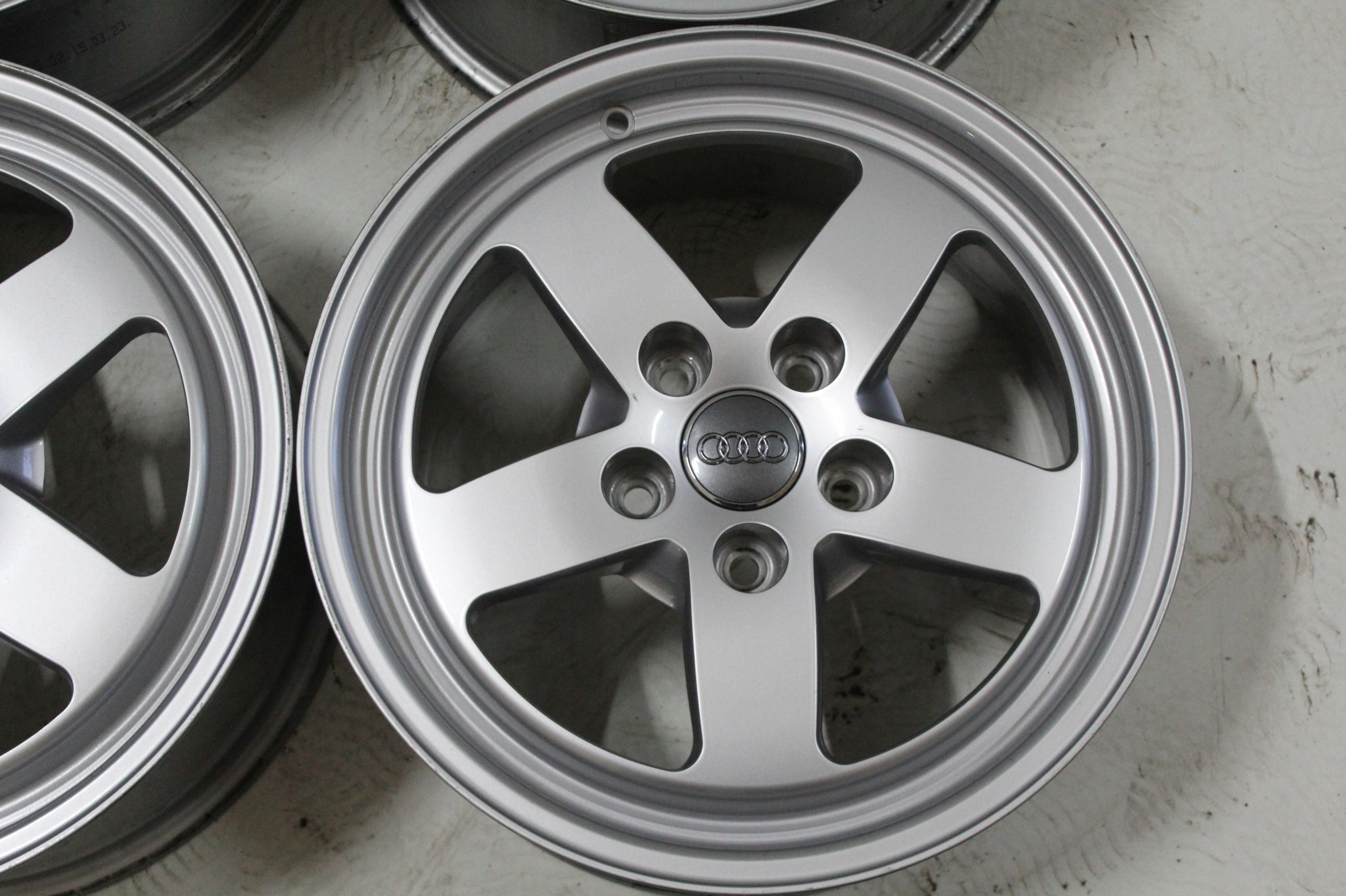 Alu Felge Audi A4 Aluminum rim 16 Zoll 7.0J 5x112 35ET