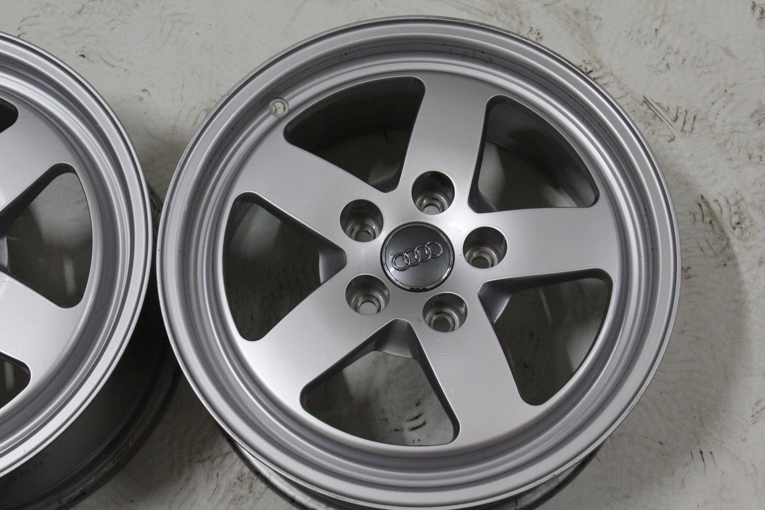 Alu Felge Audi A4 Aluminum rim 16 Zoll 7.0J 5x112 35ET