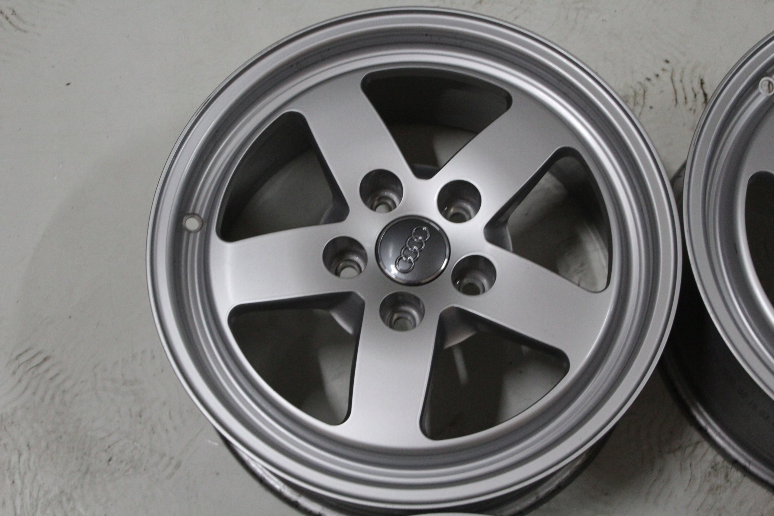 Alu Felge Audi A4 Aluminum rim 16 Zoll 7.0J 5x112 35ET