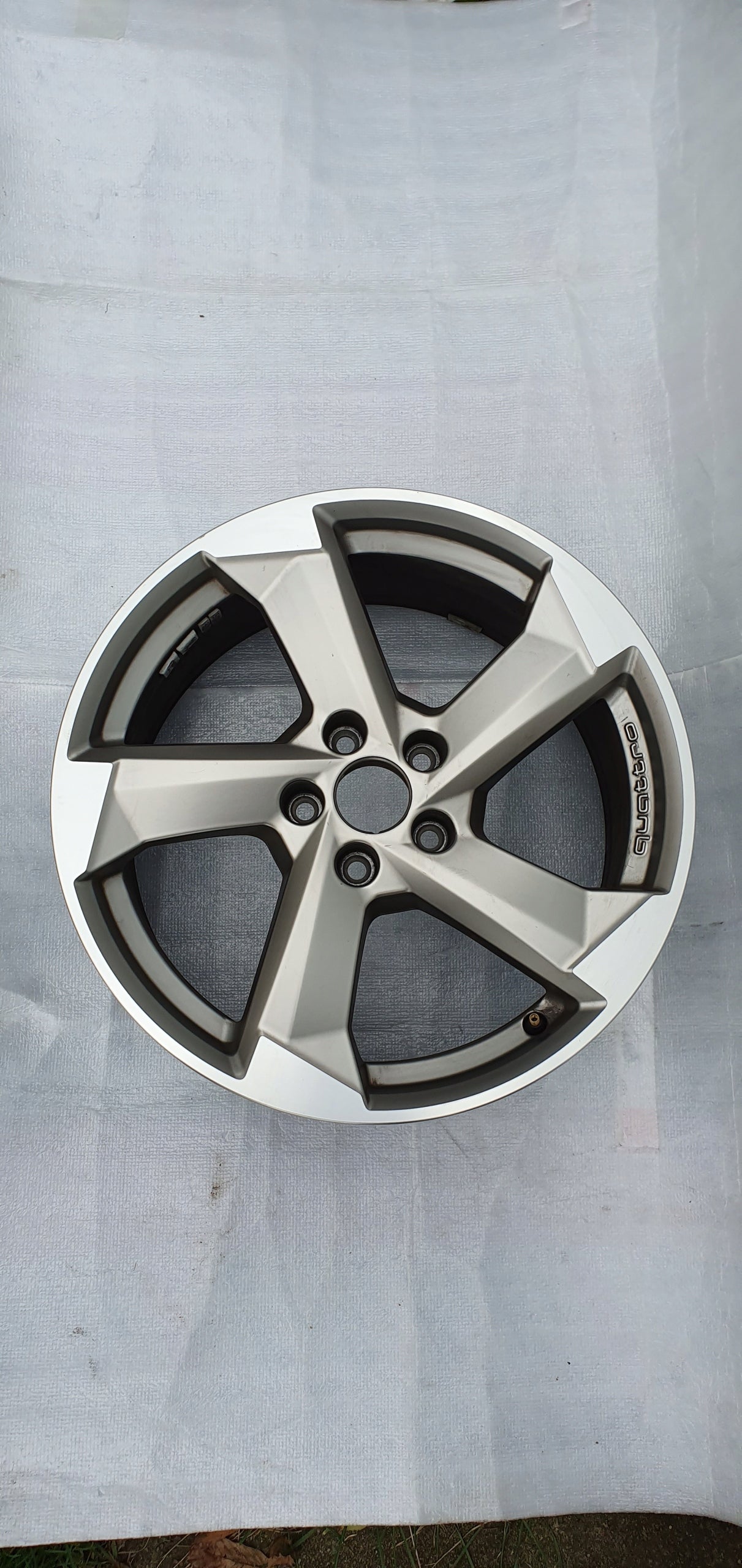  1x Alu Felge Audi A4 Aluminum rim 18 Zoll 8.0J 5x112 40ET product image