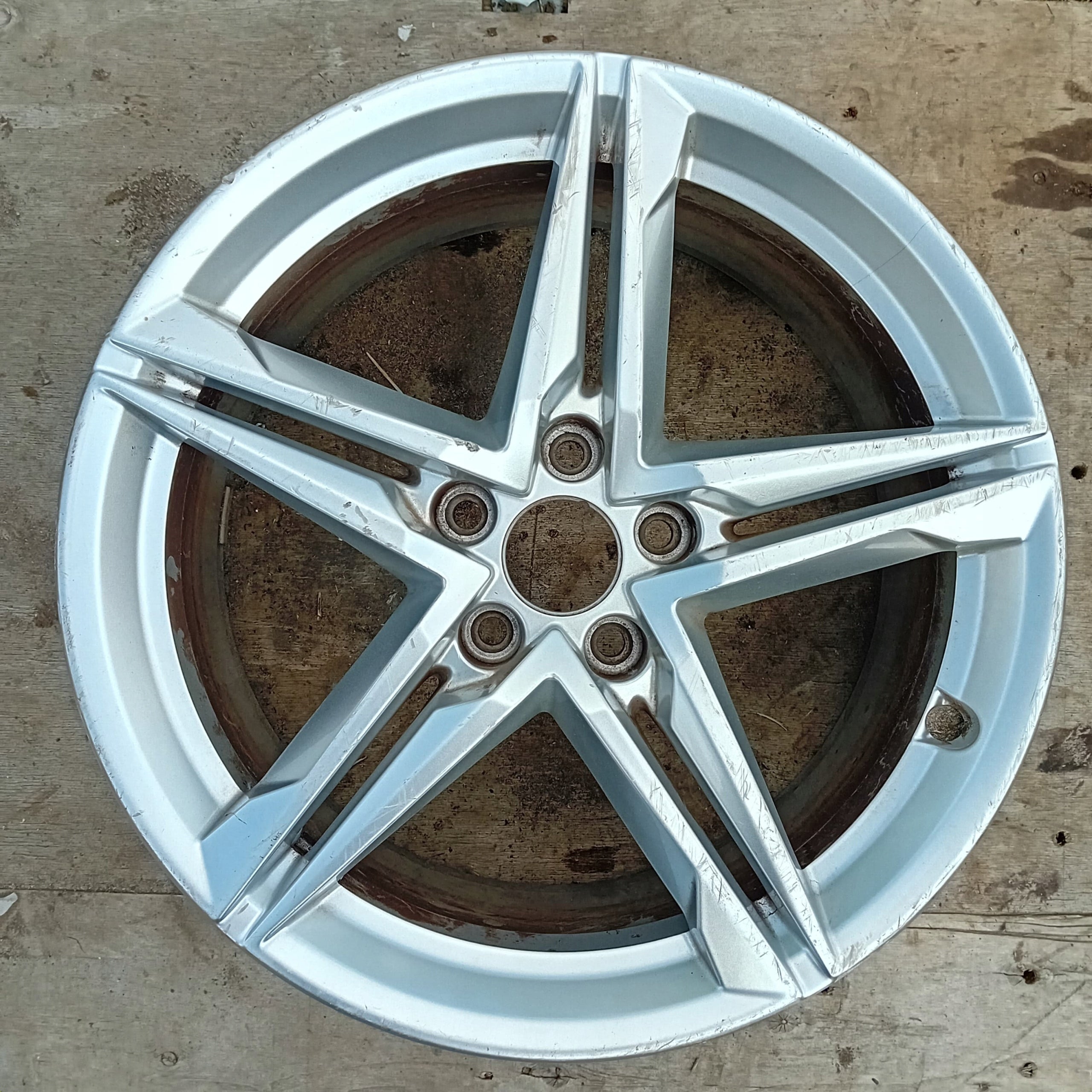  1x Alu Felge Audi A4 Aluminum rim 18 Zoll 8.0J 5x112 40ET 8W0601025EC product image