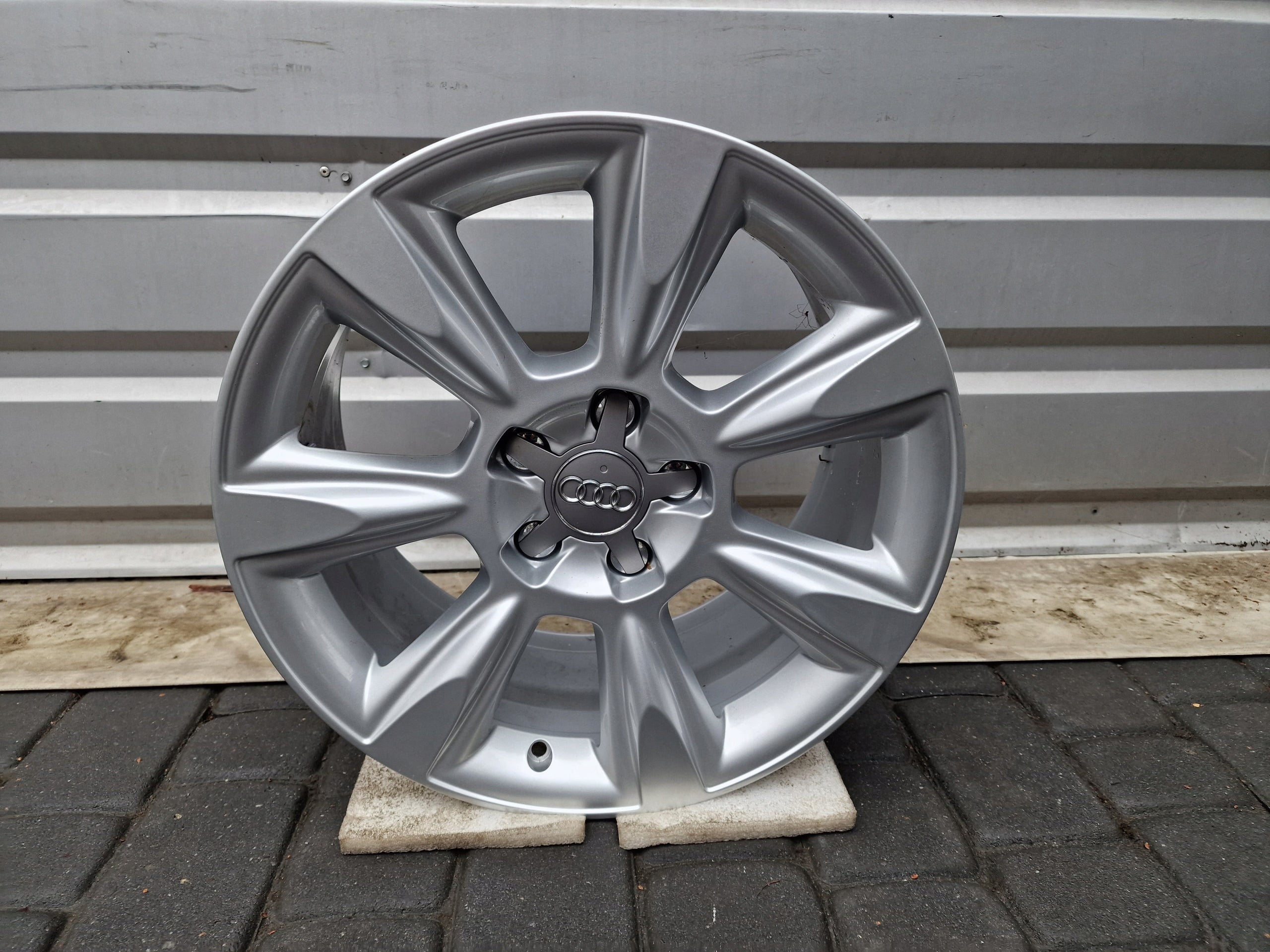 1x aluminum rim Audi A4 Aluminum rim 17 inch 8.0J 5x112 26ET 