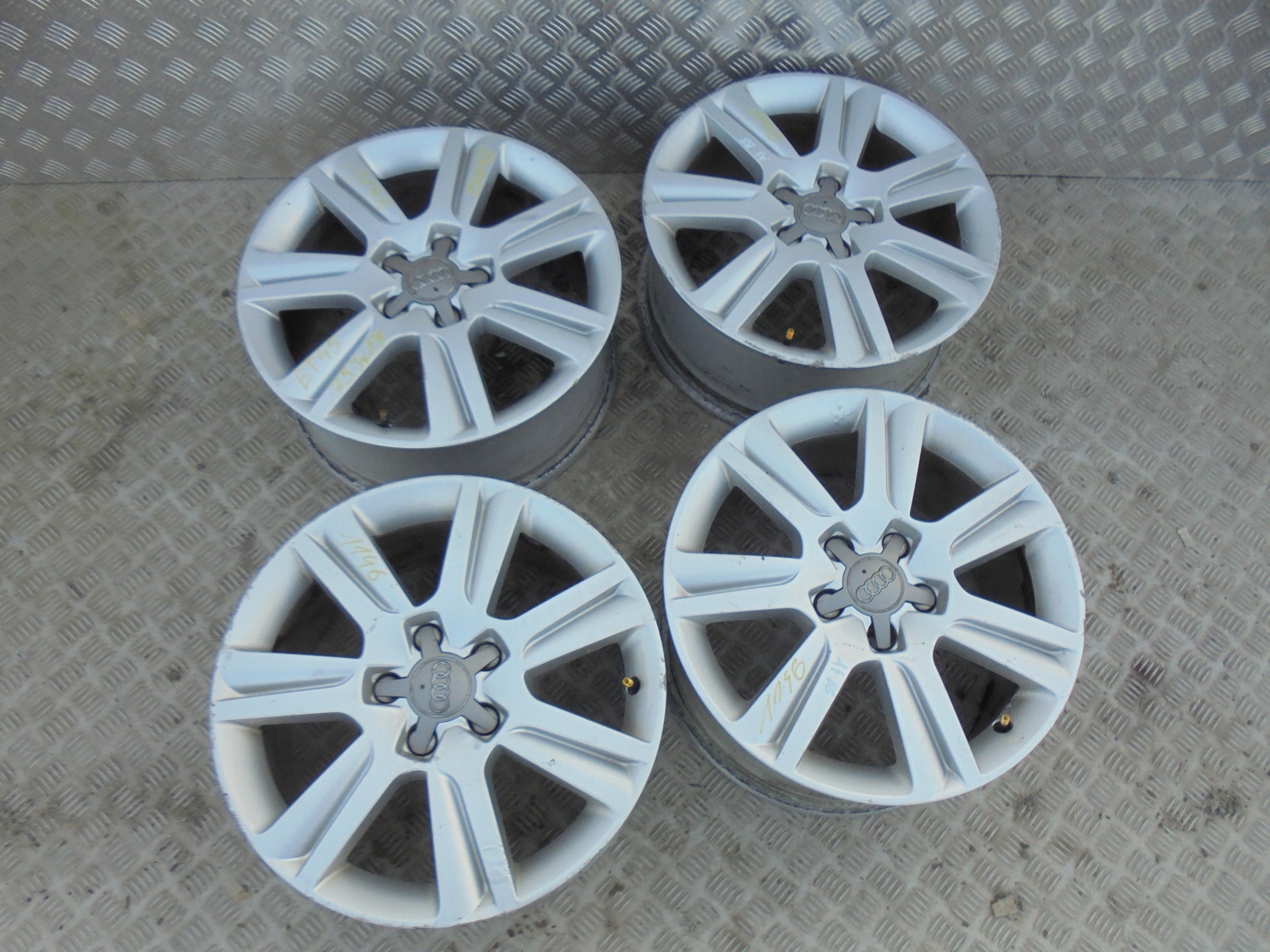 Alu Felge Audi A4 Aluminum rim 17 Zoll 7.5J 5x112 45ET