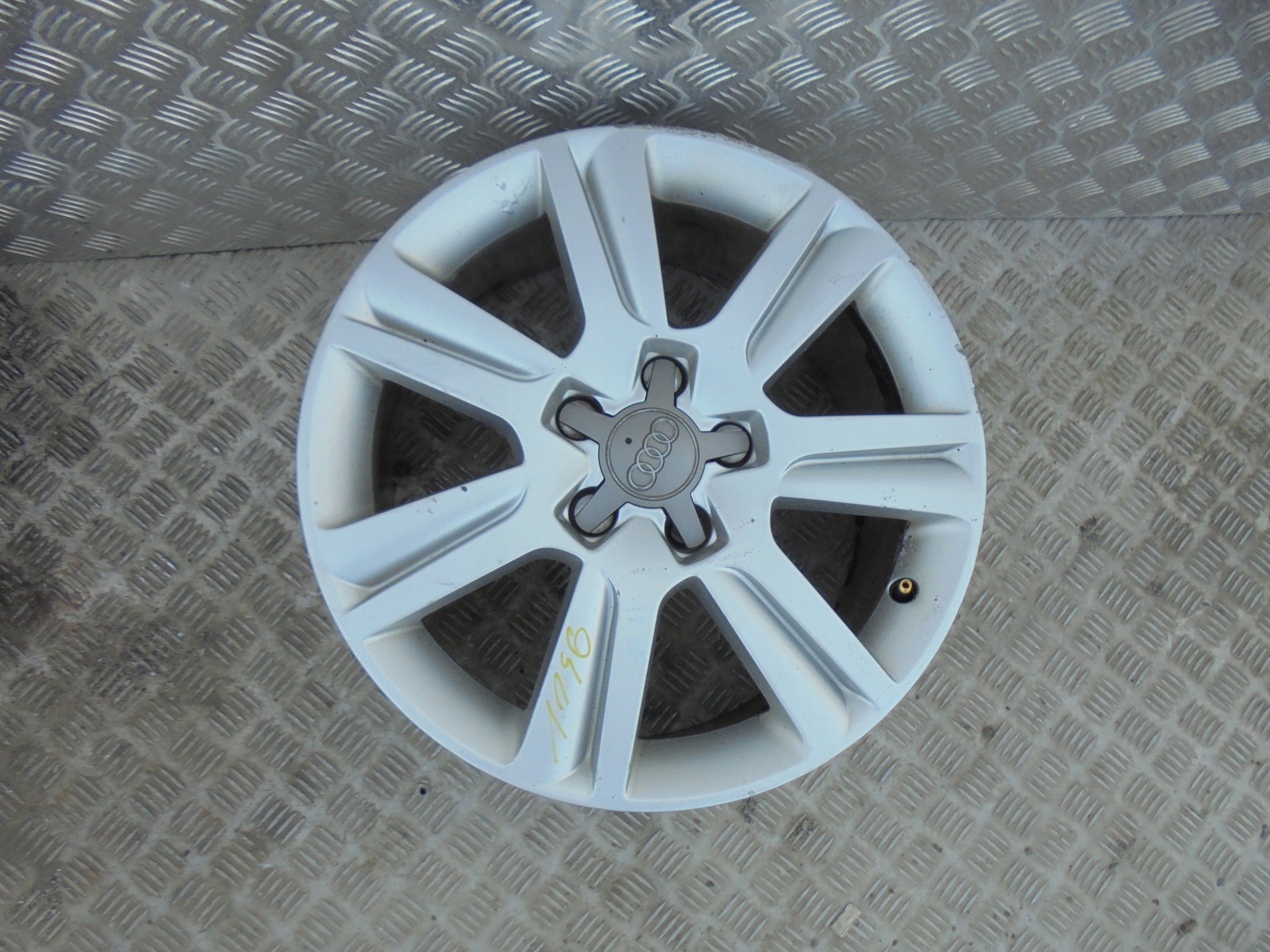 Alu Felge Audi A4 Aluminum rim 17 Zoll 7.5J 5x112 45ET