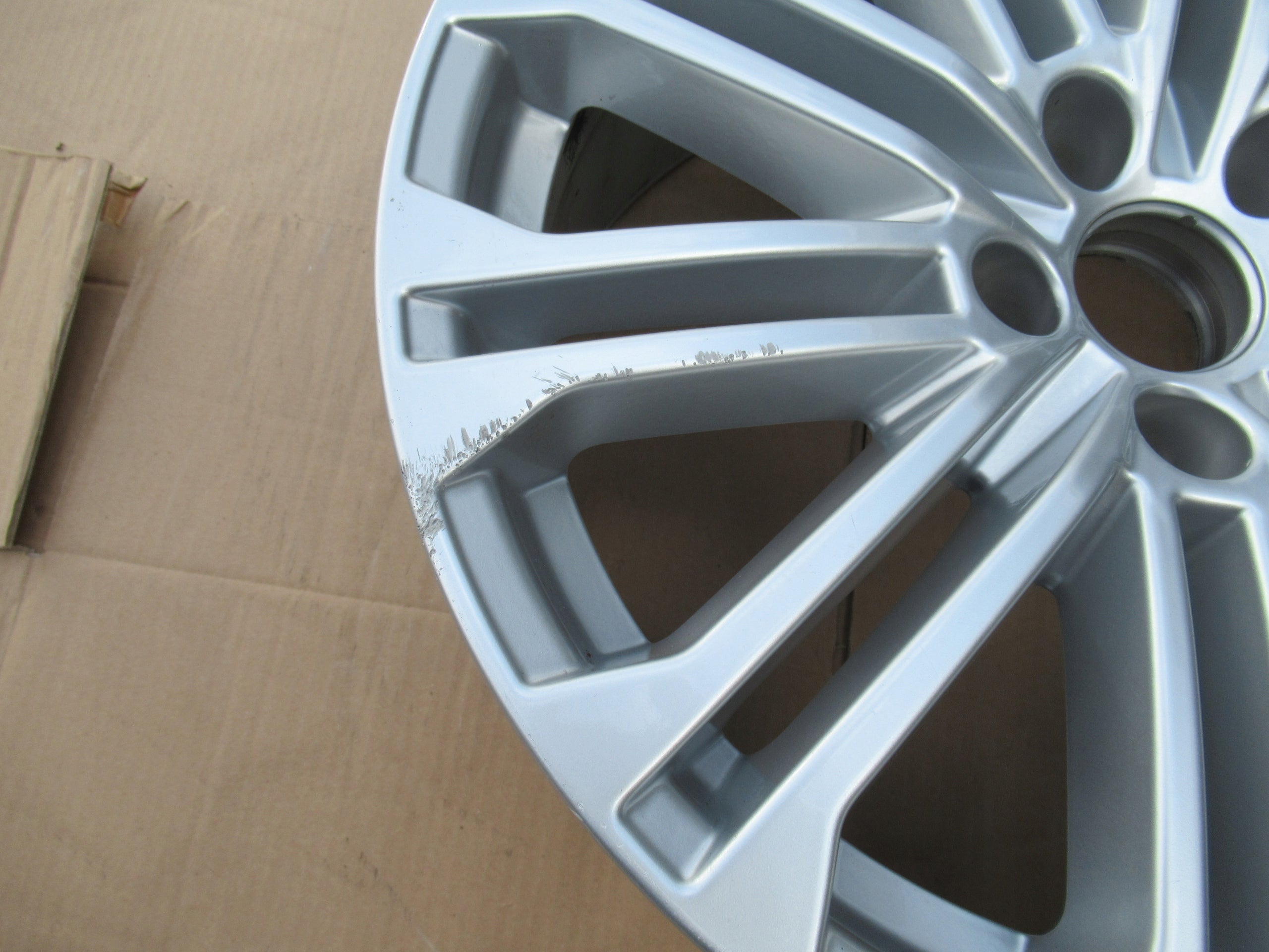 1x Alu Felge Audi A4 Aluminum rim 18 Zoll 8.0J 5x112 31ET