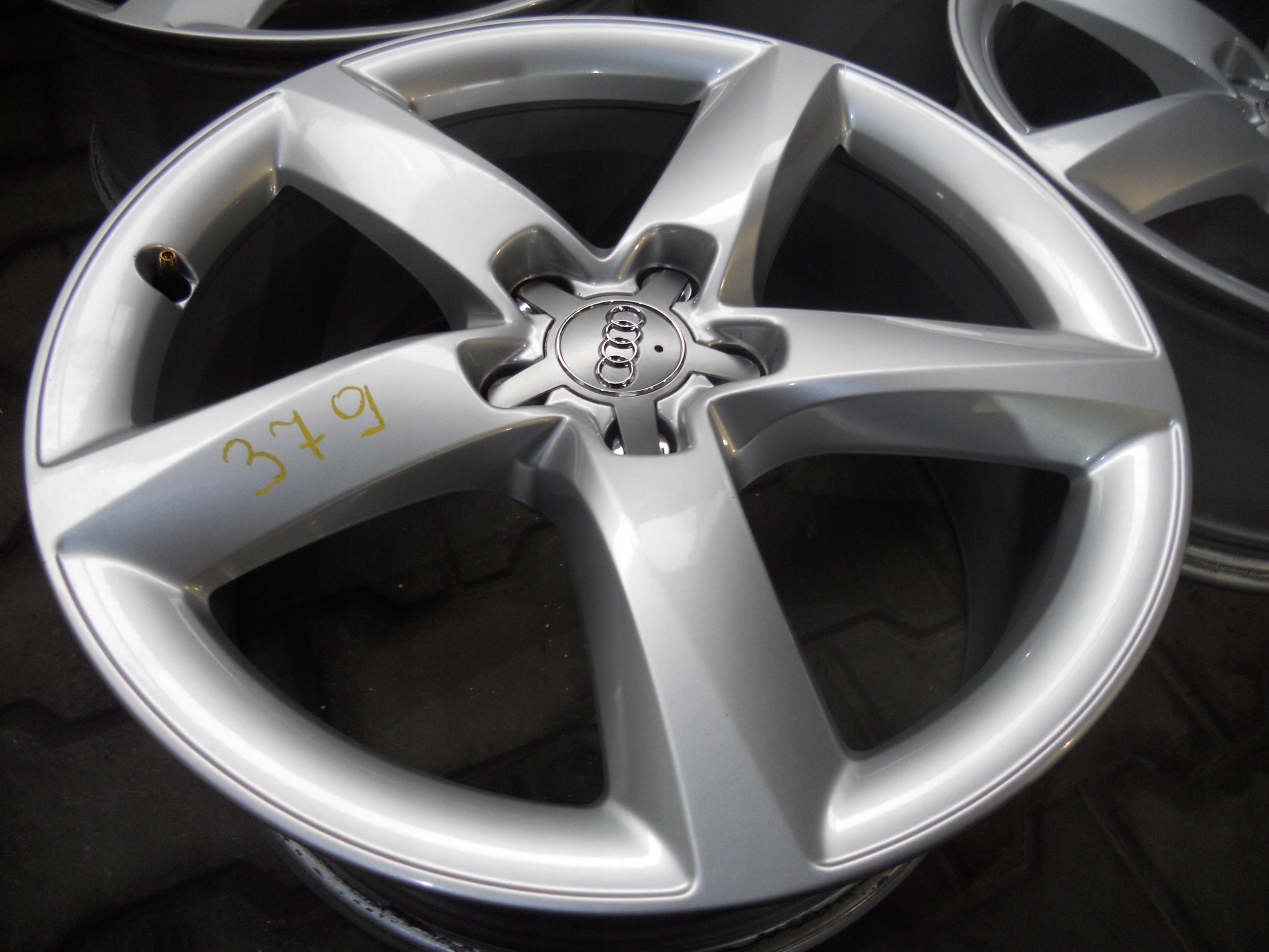 Alu Felge Audi A4 Aluminum rim 19 Zoll 7.5J 5x112 29ET