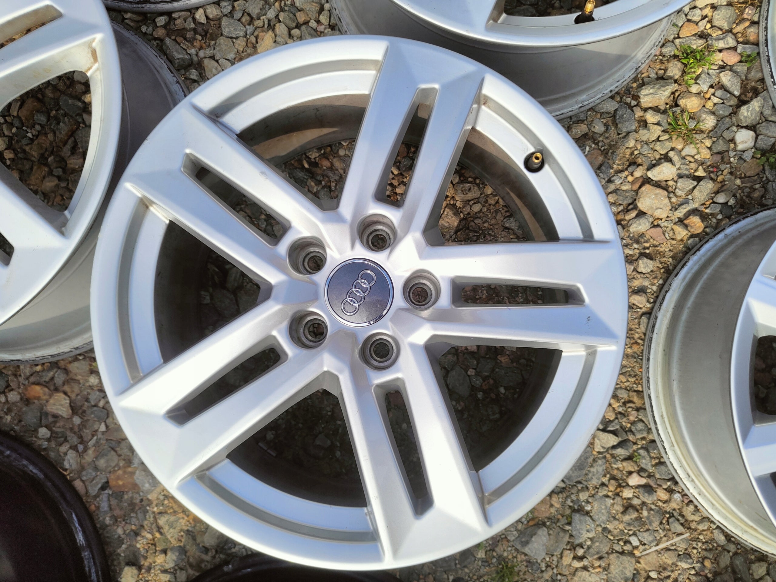 Alu Felge Audi A4 Aluminum rim 17 Zoll 7.0J 5x112 42ET 8W0601025P