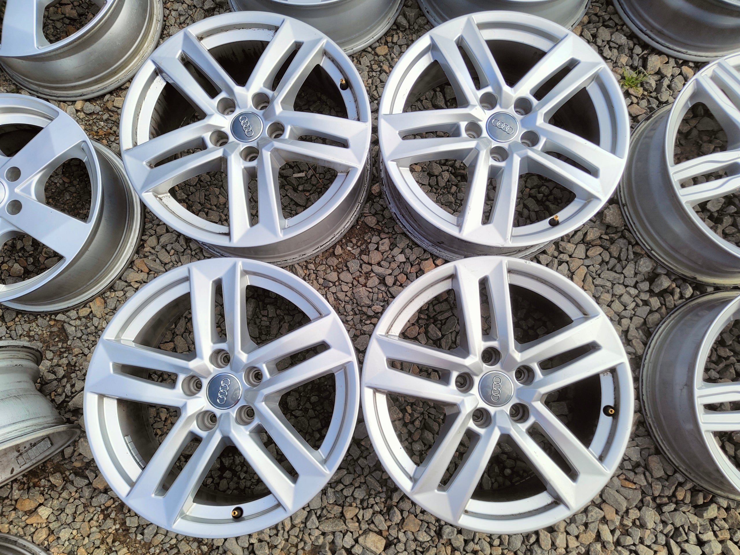 Alu Felge Audi A4 Aluminum rim 17 Zoll 7.0J 5x112 42ET 8W0601025P