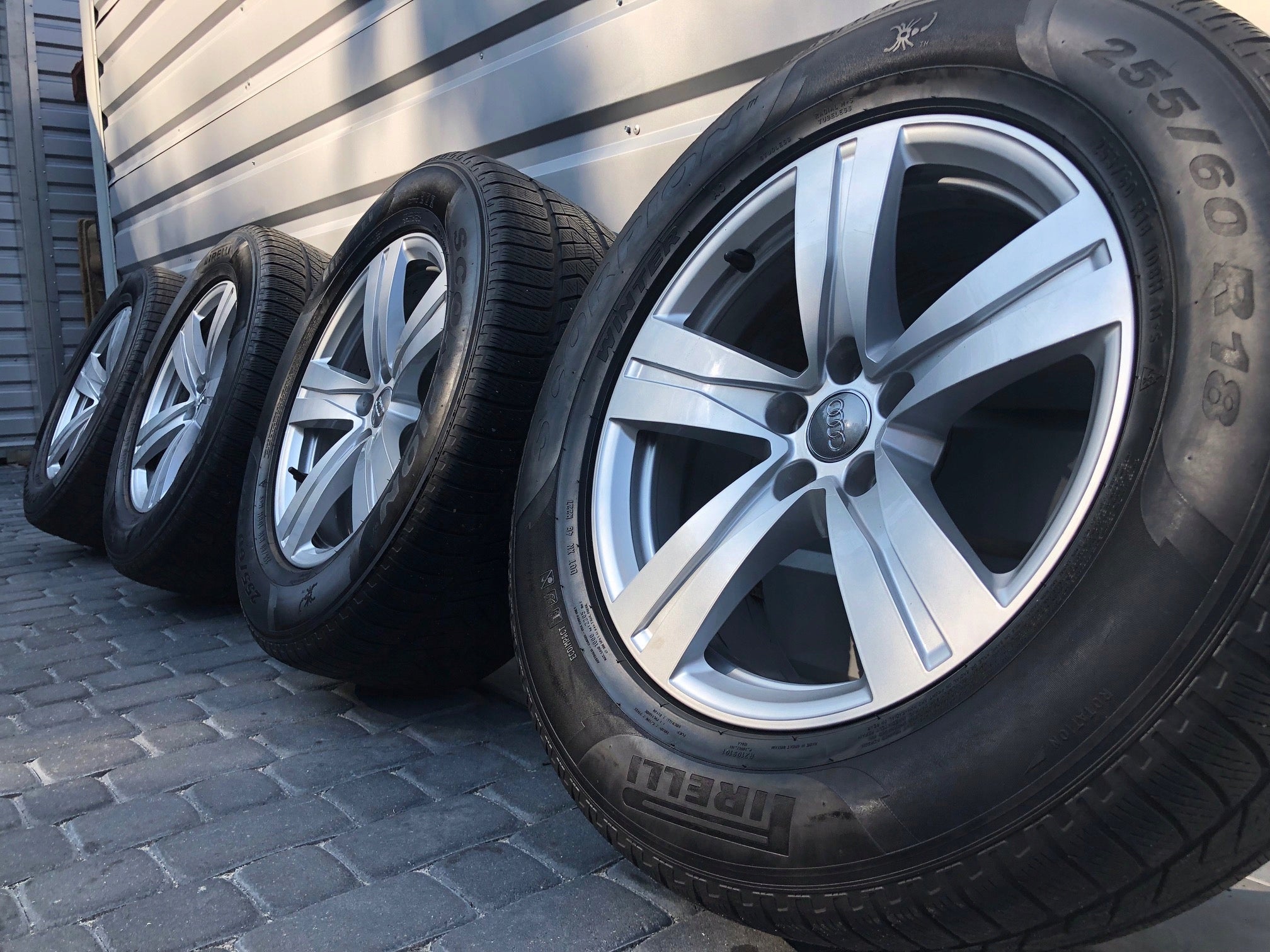 Alu Felge Audi Q3 A6 A8 Q7 A5 A7 Q5 Q8 Aluminum rim 18 Zoll 8.0J 5x112 25ET