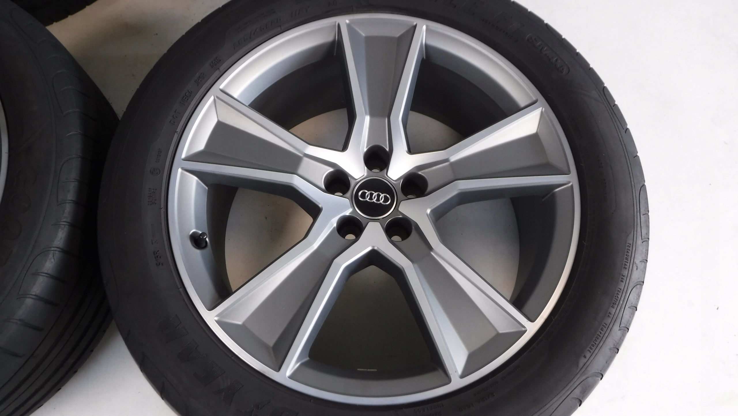 Alu Felge Audi Q3 A6 A8 Q7 A5 Q5 Q8 Aluminum rim 20 Zoll 9.0J 5x112 33ET