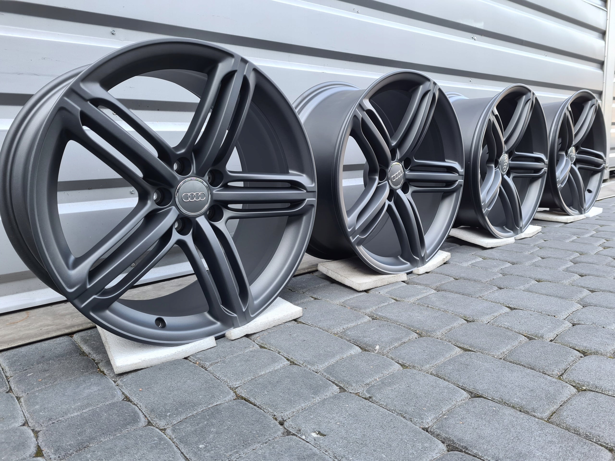 Alu Felge Audi Q3 A6 A8 A5 Q5 TT Aluminum rim 19 Zoll 9.0J 5x112 33ET