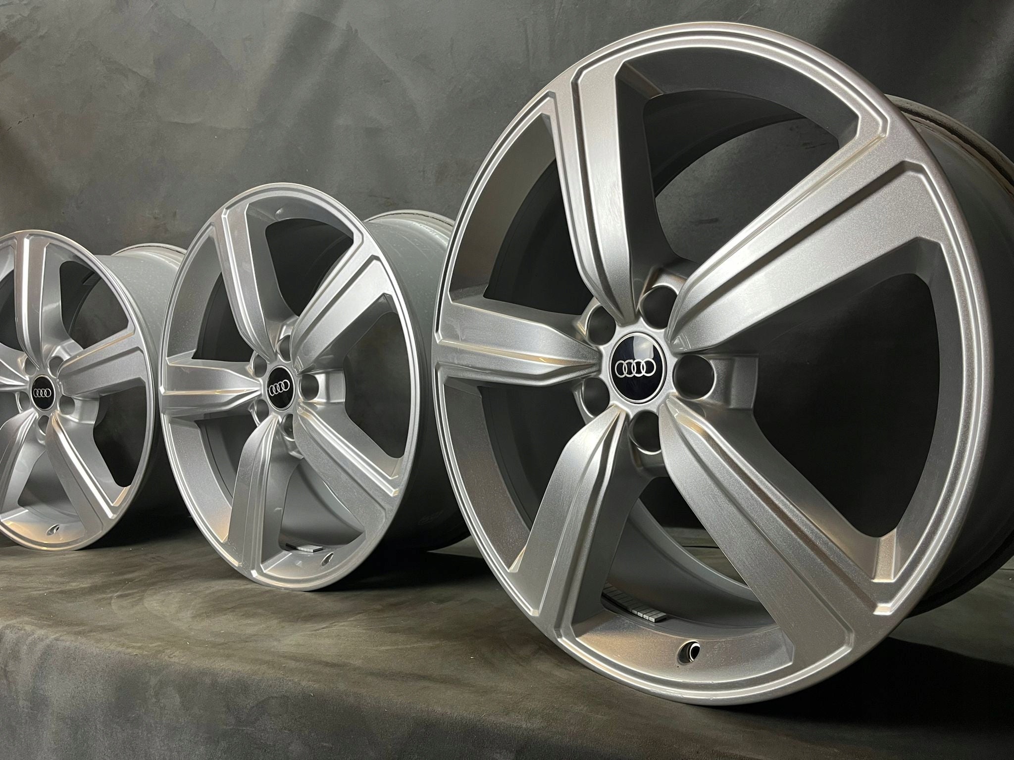 Alu Felge Audi A6 A8 Q7 A5 Q5 Aluminum rim 20 Zoll 9.0J 5x112 38ET