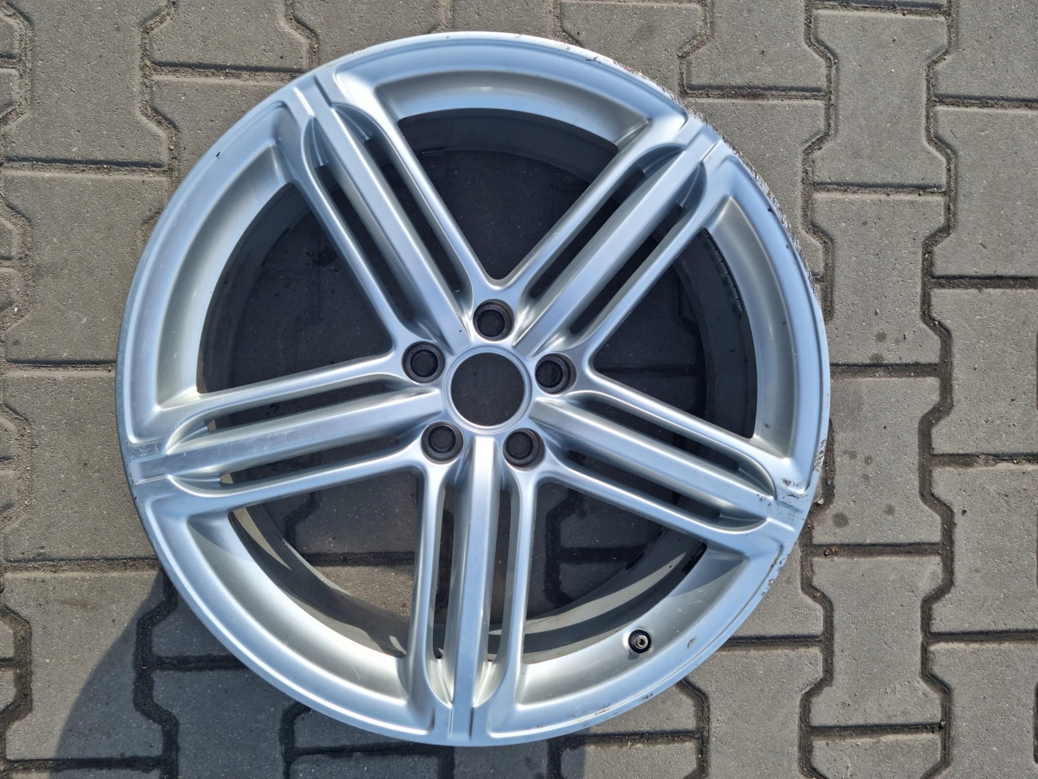 1x Alu Felge Audi A6 S5 A5 S6 Aluminum rim 20 Zoll 8.5J 5x112 45ET 4G0601025T