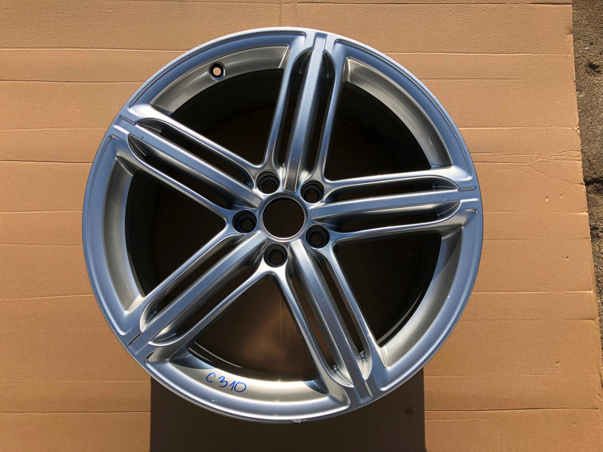  1x aluminum rim Audi A6 S5 A5 S6 Aluminum rim 20 inch 8.5J 5x112 45ET 4G0601025  product image