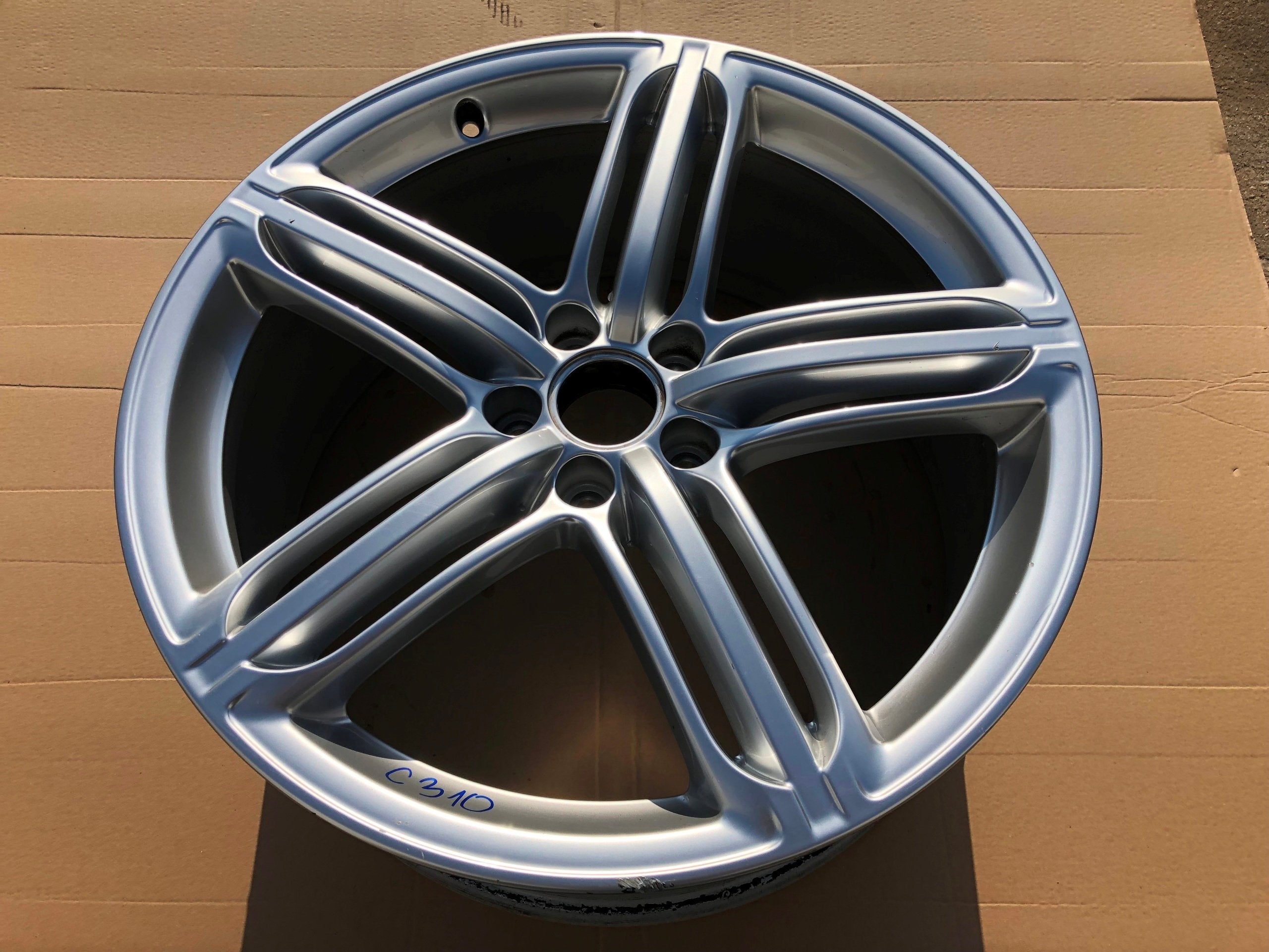 1x Alu Felge Audi A6 S5 A5 S6 Aluminum rim 20 Zoll 8.5J 5x112 45ET 4G0601025