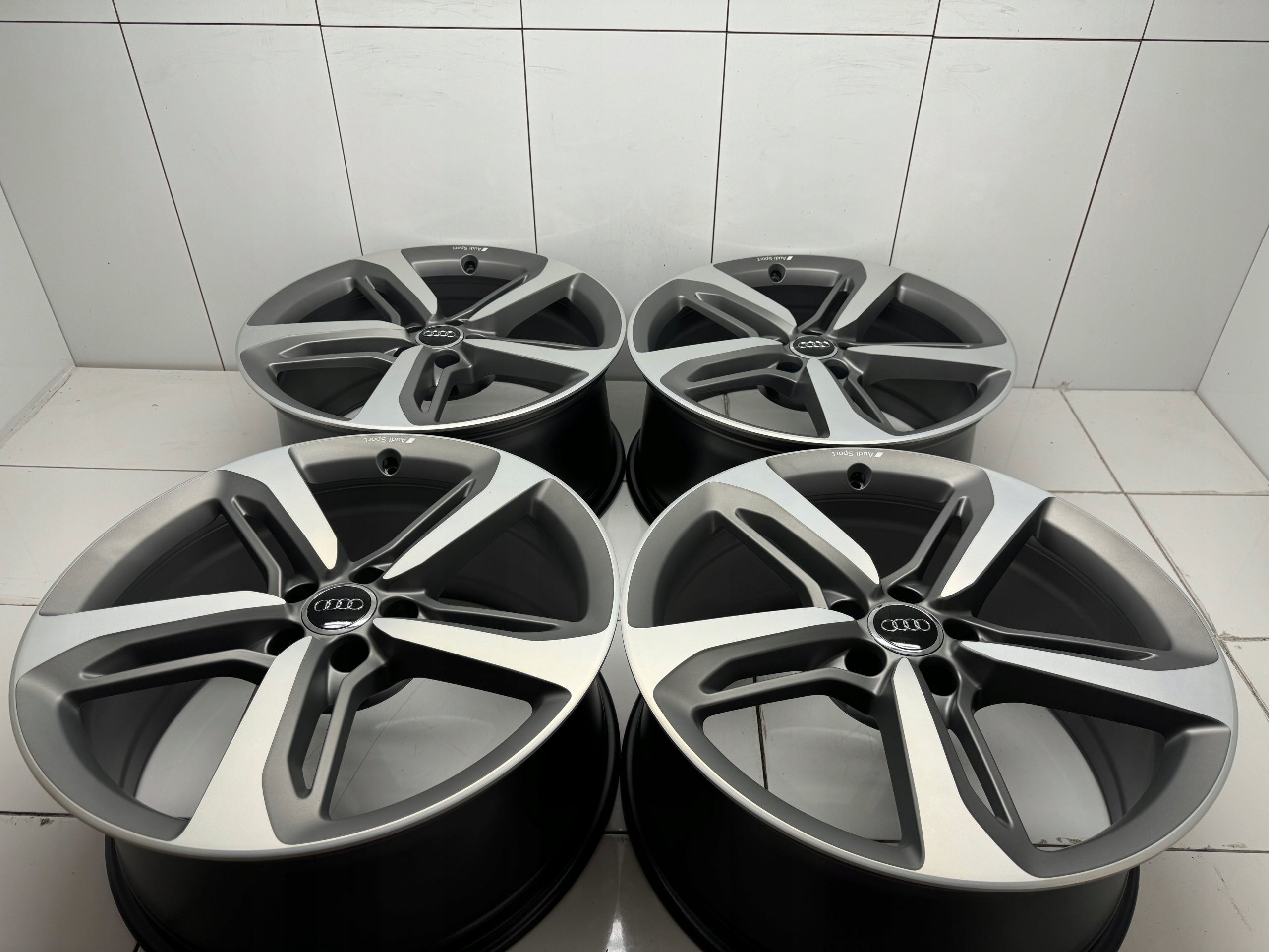 Alu Felge Audi A7 S8 A8 A5 Aluminum rim 20 Zoll 9.0J 5x112 37ET 4H0601025BS