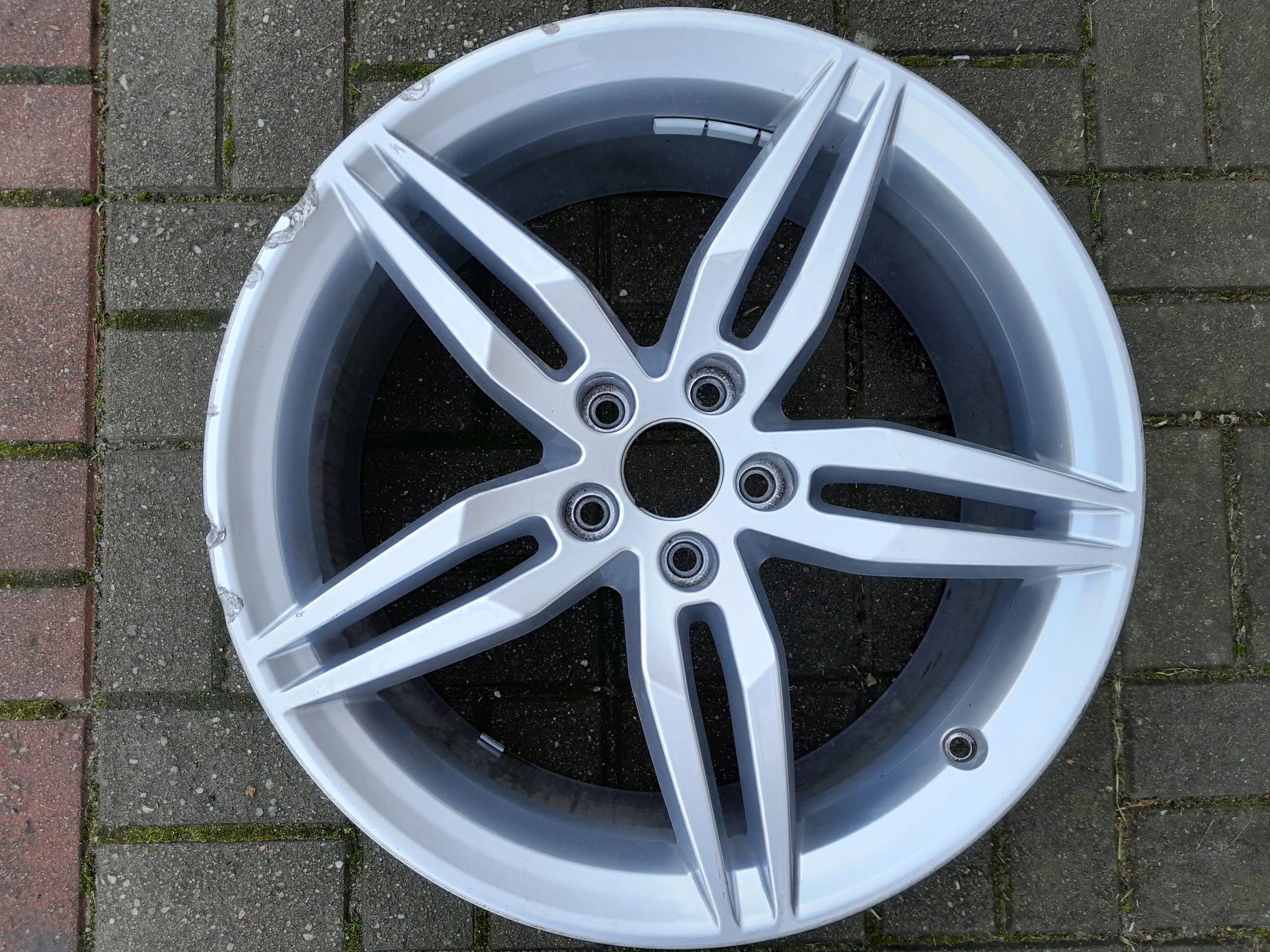 1x Alu Felge Audi Q7 Aluminum rim 19 Zoll 8.5J 5x112 32ET