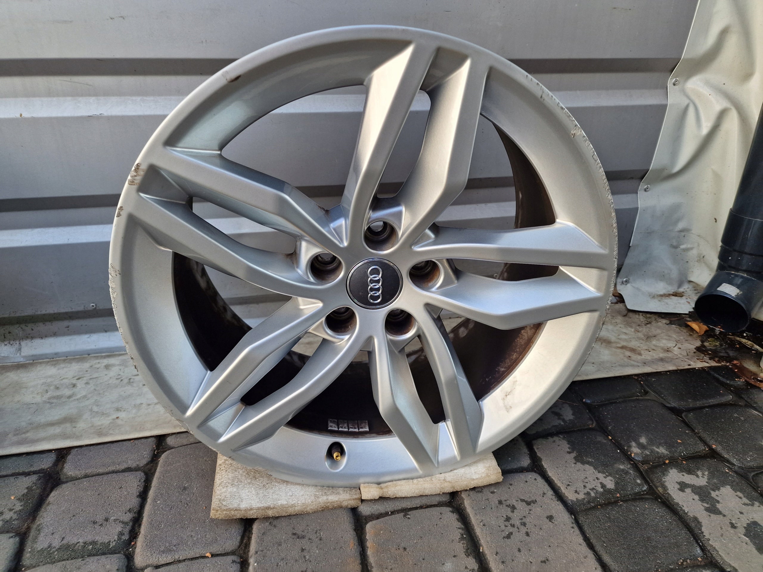 1x aluminum rim Audi A5 Aluminum rim 18 inch 8.5J 5x112 29ET 