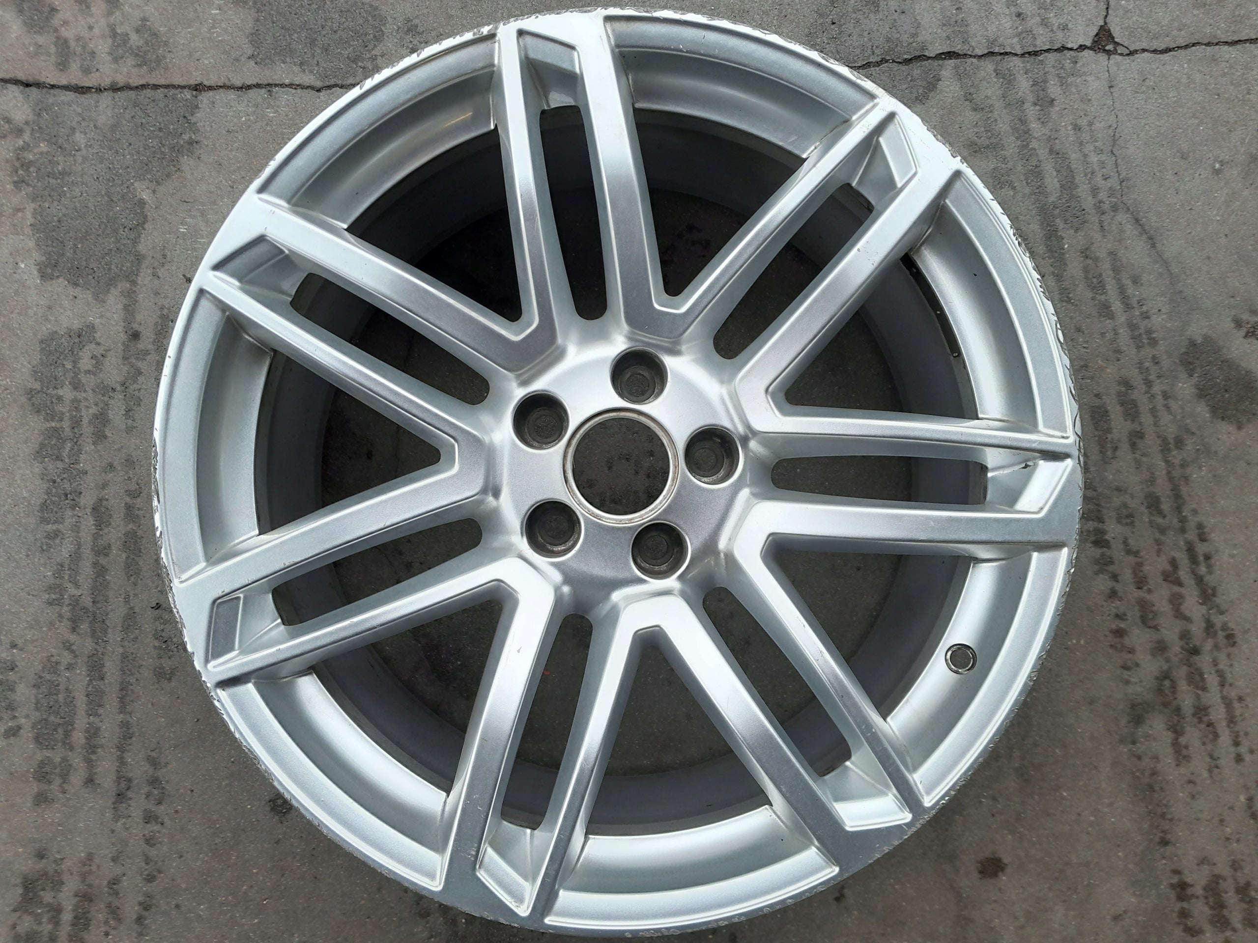  1x Alu Felge Audi A5 Aluminum rim 19 Zoll 9.0J 5x112 33ET product image