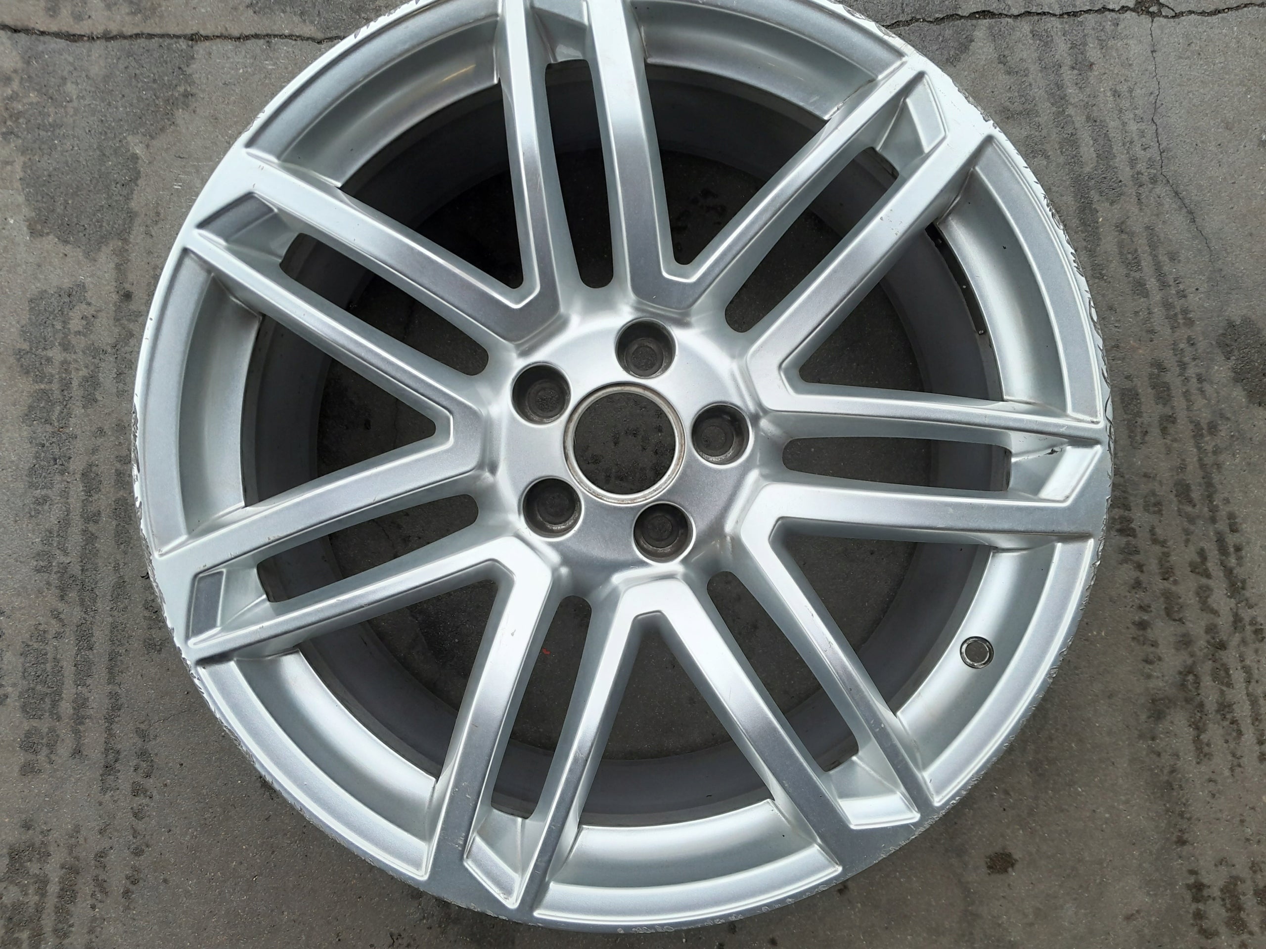 1x Alu Felge Audi A5 Aluminum rim 19 Zoll 9.0J 5x112 33ET