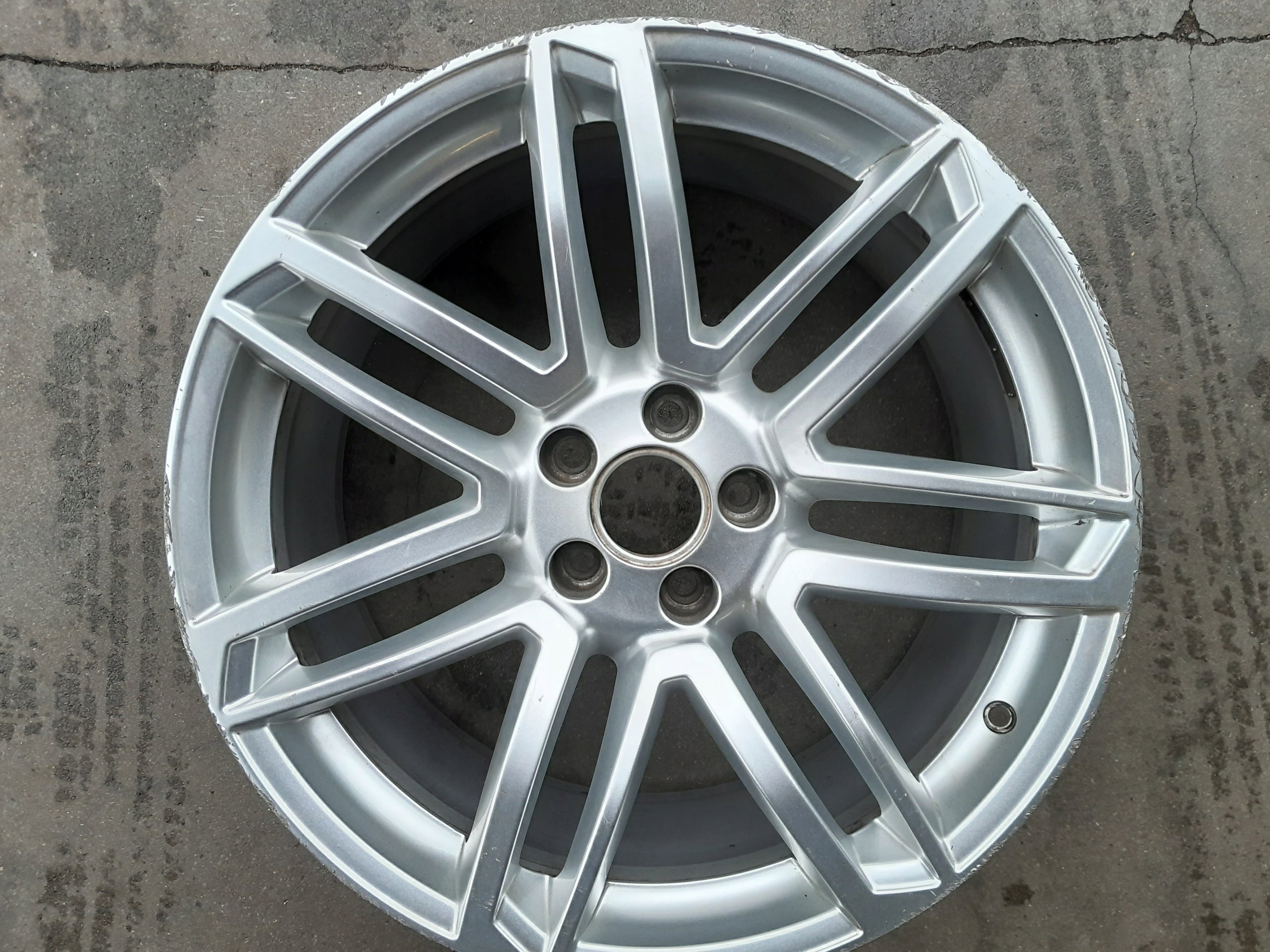 1x Alu Felge Audi A5 Aluminum rim 19 Zoll 9.0J 5x112 33ET