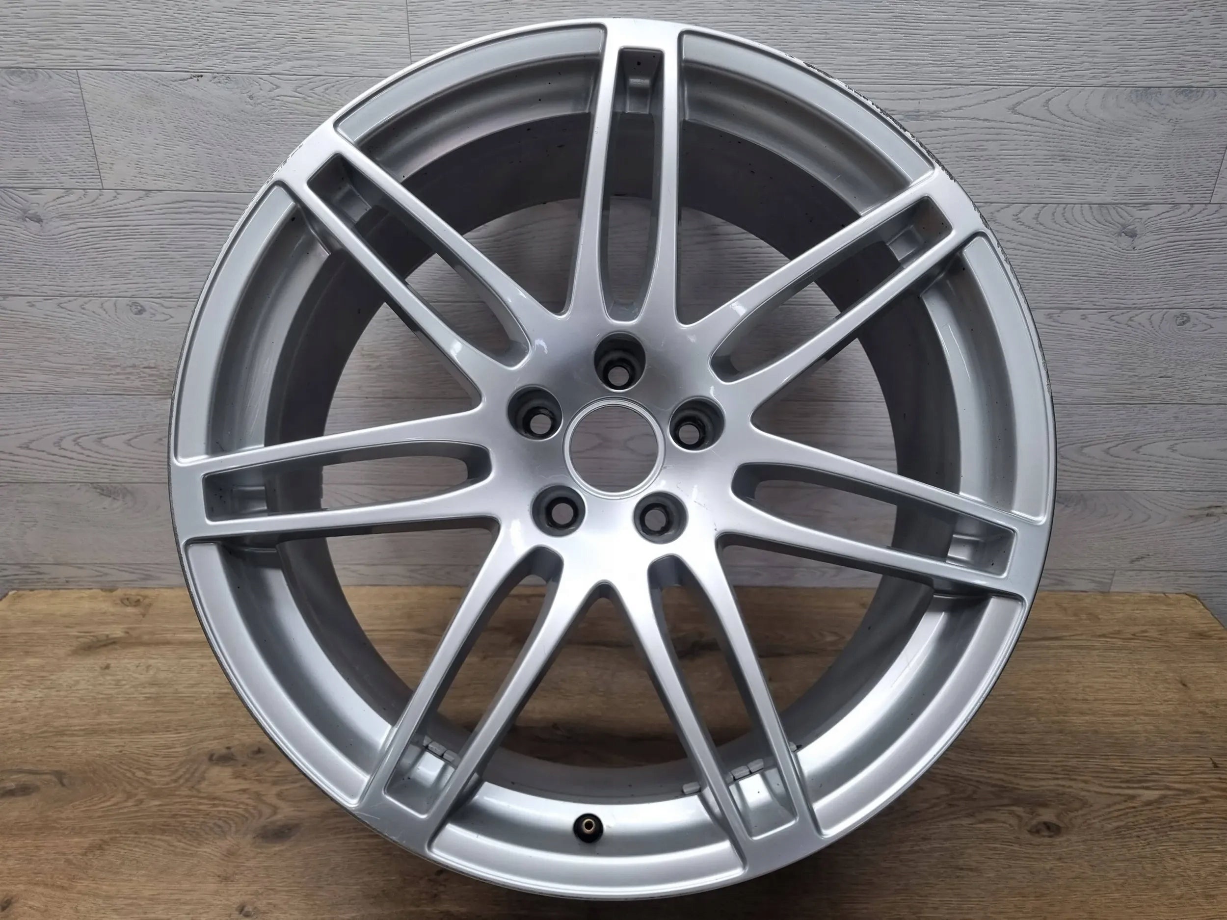 1x Alu Felge Audi A5 Aluminum rim 20 Zoll 9.0J 5x112 29ET 8T0601025N