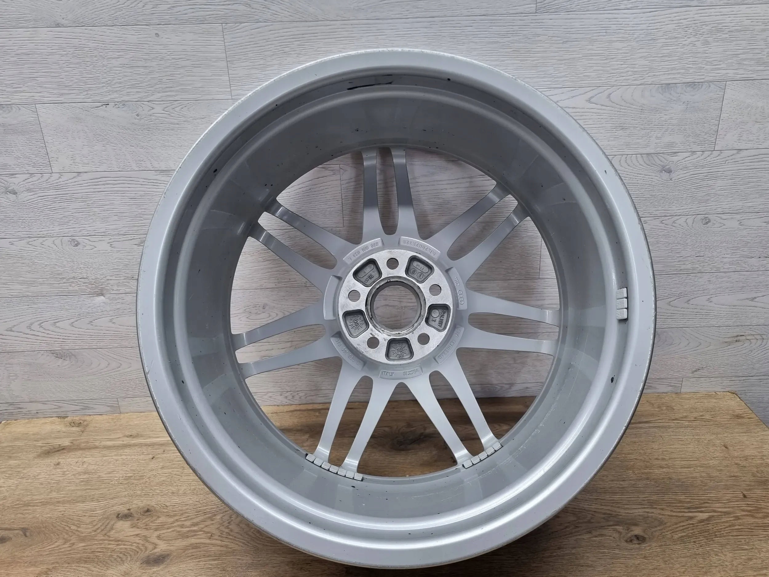 1x Alu Felge Audi A5 Aluminum rim 20 Zoll 9.0J 5x112 29ET 8T0601025N