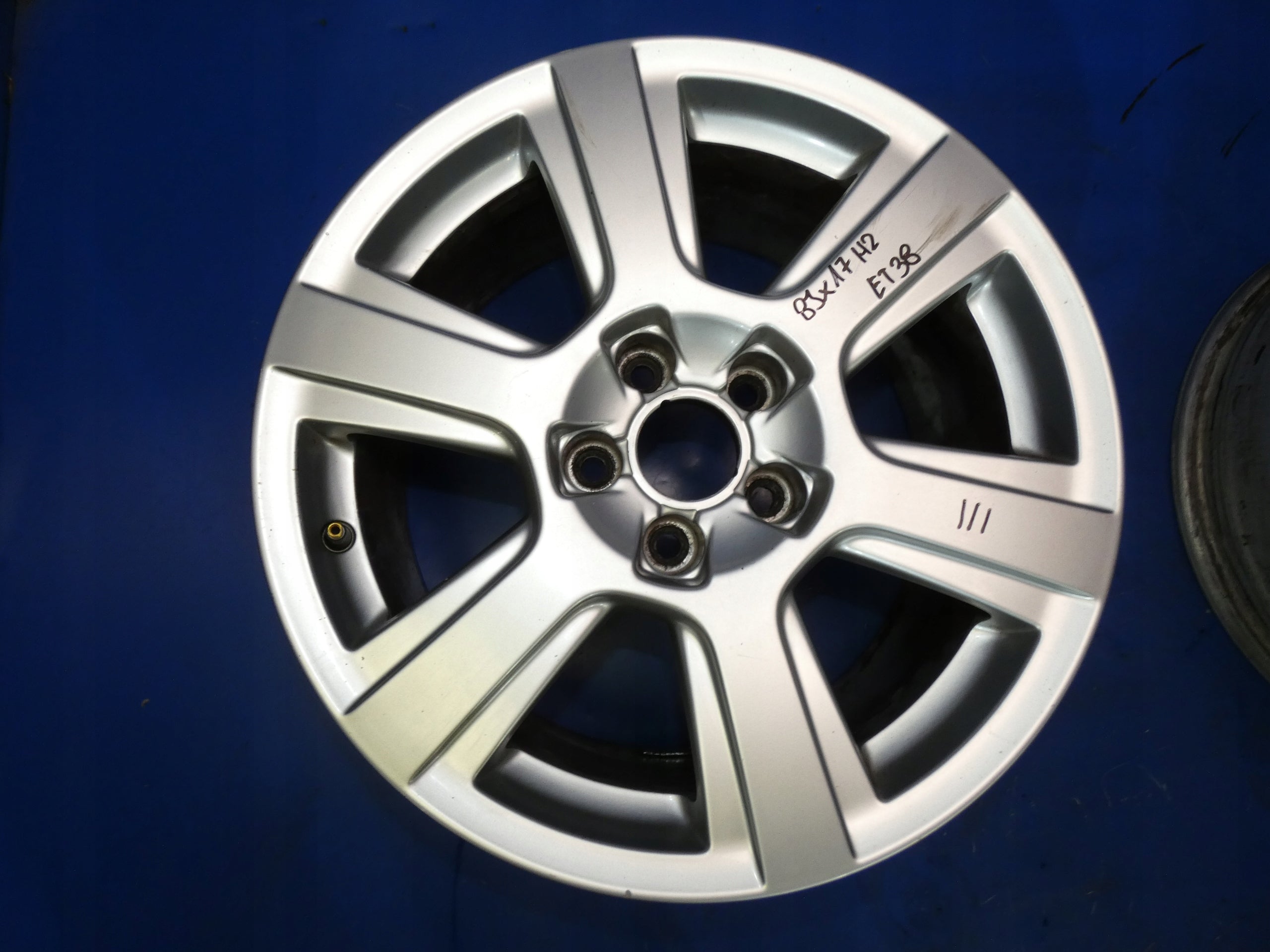 Alu Felge Audi Q3 A6 A8 A7 Q5 Aluminum rim 17 Zoll 8.0J 5x112