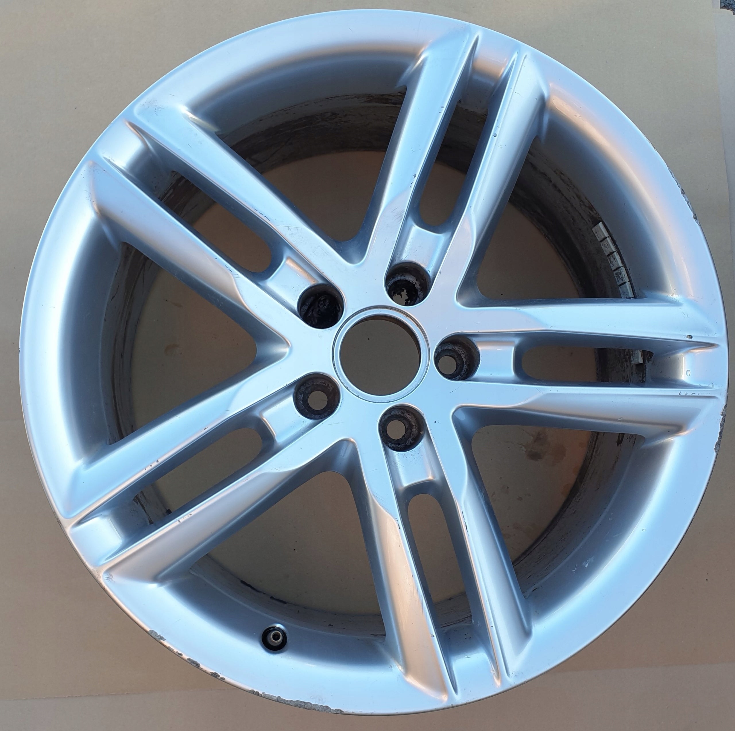 1x Alu Felge Audi A6 A7 Aluminum rim 18 Zoll 8.0J 5x112 39ET 4G0601025BL