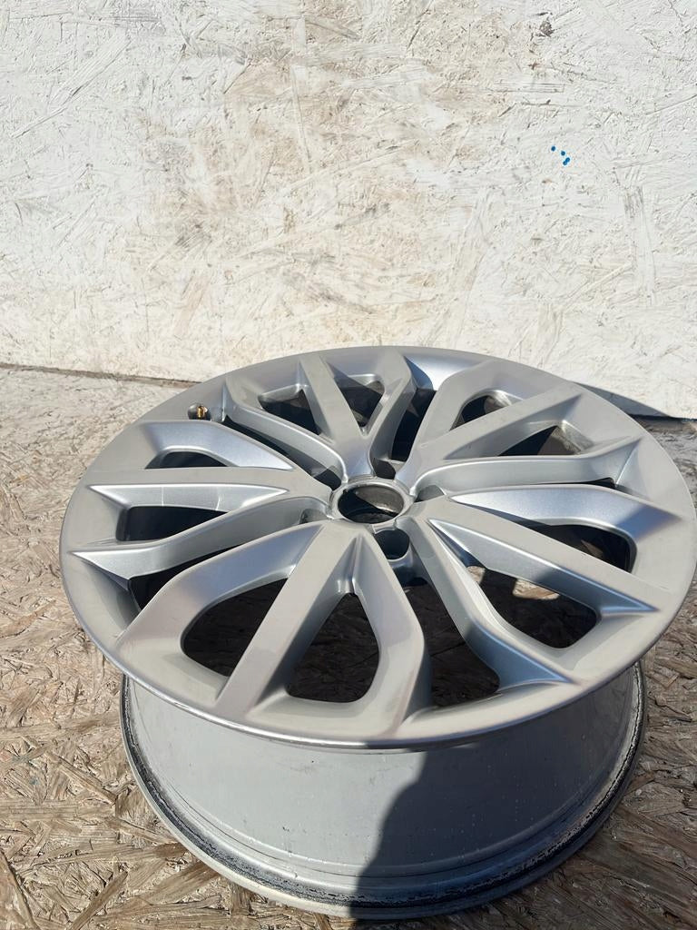 1x Alu Felge Audi A6 A7 Aluminum rim 19 Zoll 7.5J 5x112 4G0601025P