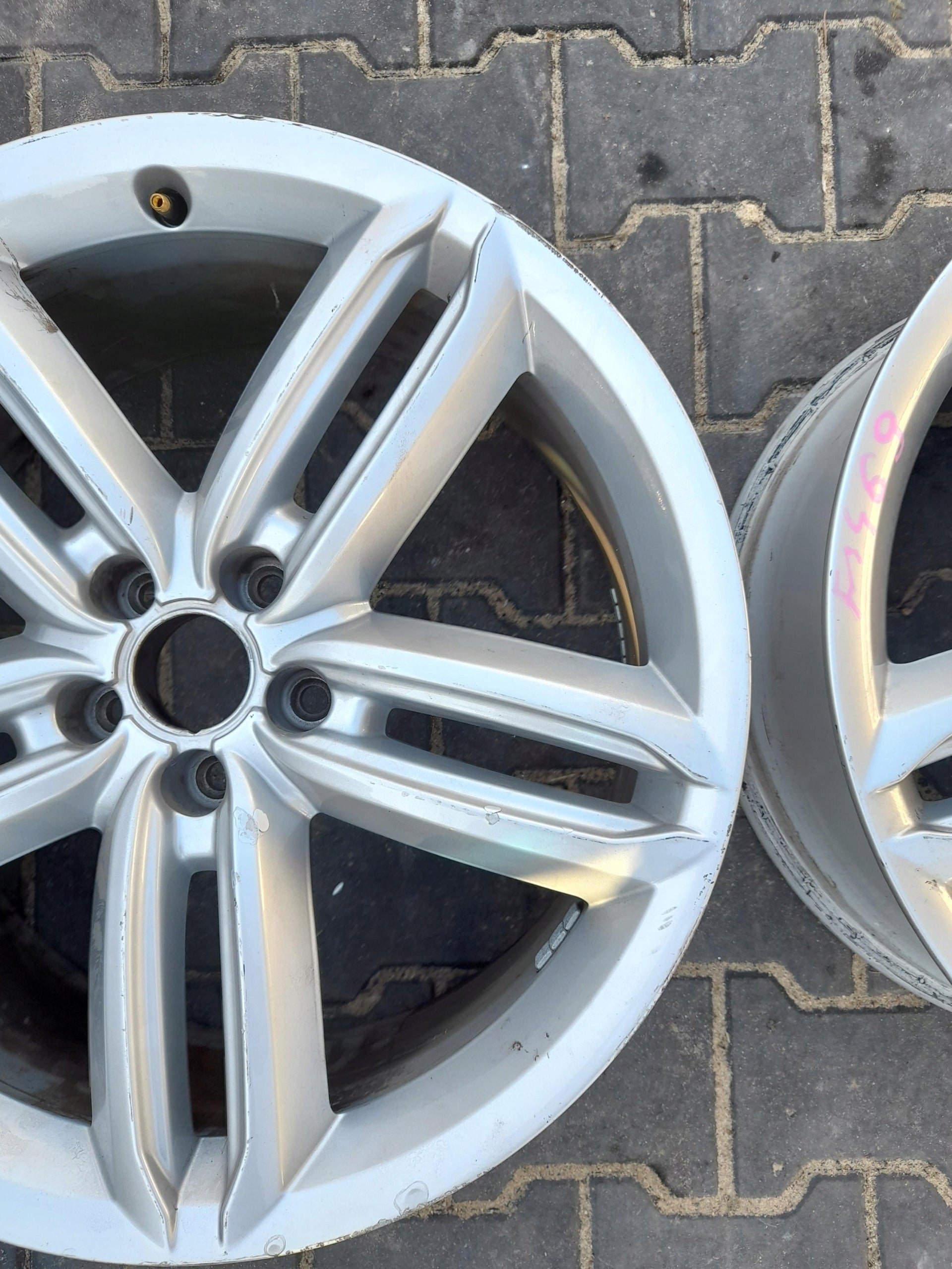 1x Alu Felge Audi A6 A7 Aluminum rim 20 Zoll 8.5J 5x112