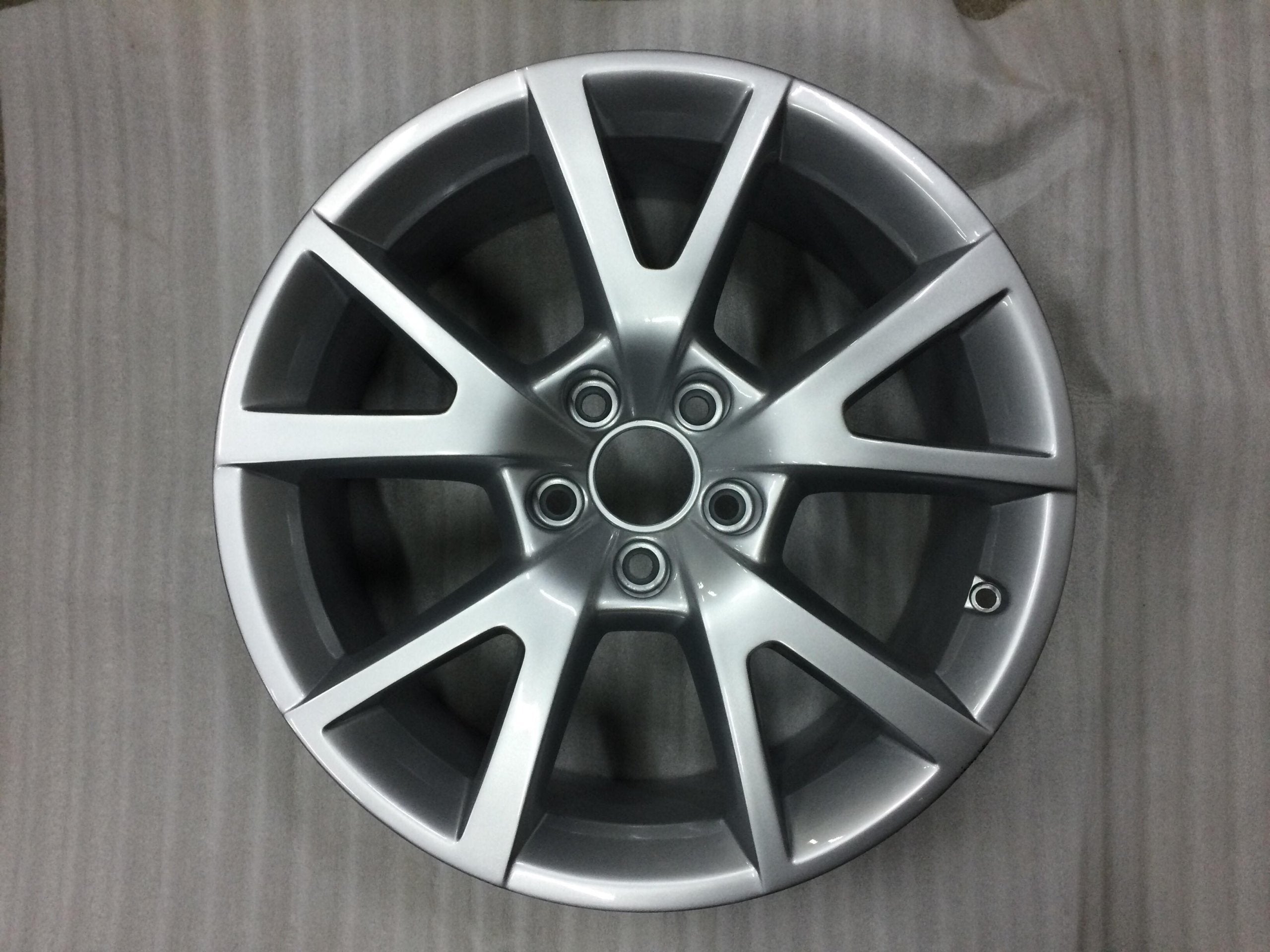 1x Alu Felge Audi A6 A7 Aluminum rim 18 Zoll 7.5J 5x112 37ET 4G0071498A