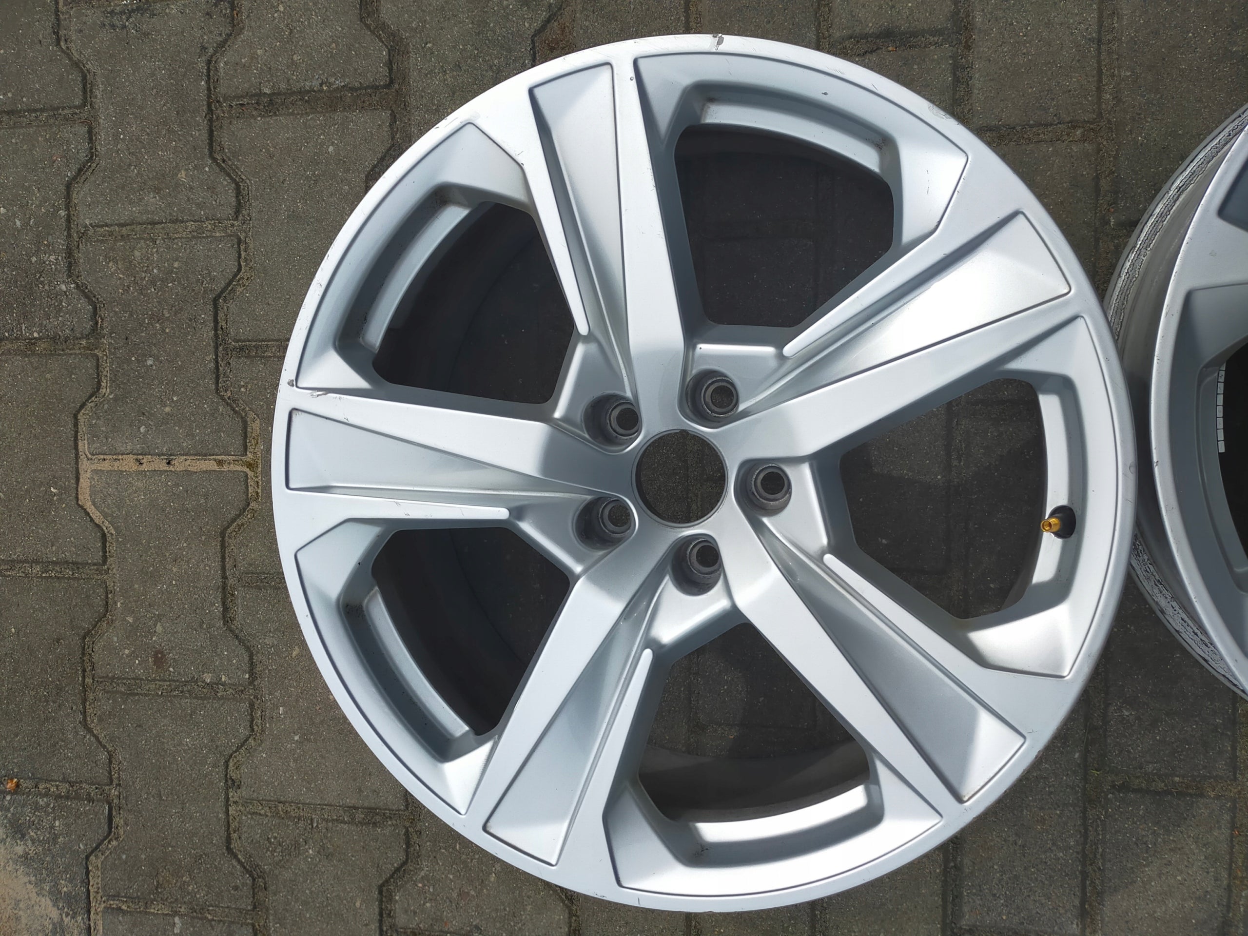 1x Alu Felge Audi A7 A6 Aluminum rim 19 Zoll 8.0J 5x112 27ET 4K8601025J