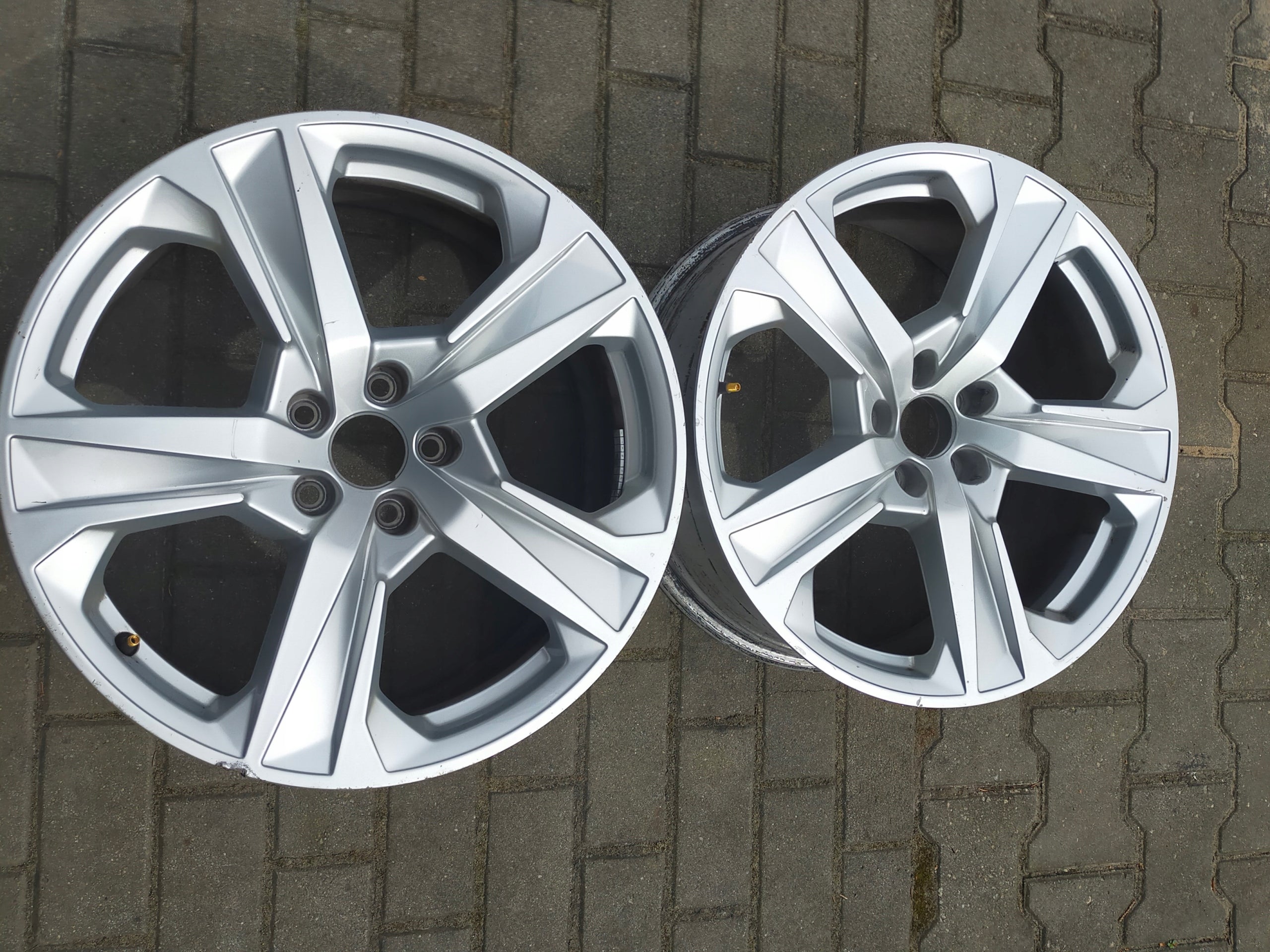 1x Alu Felge Audi A7 A6 Aluminum rim 19 Zoll 8.0J 5x112 27ET 4K8601025J