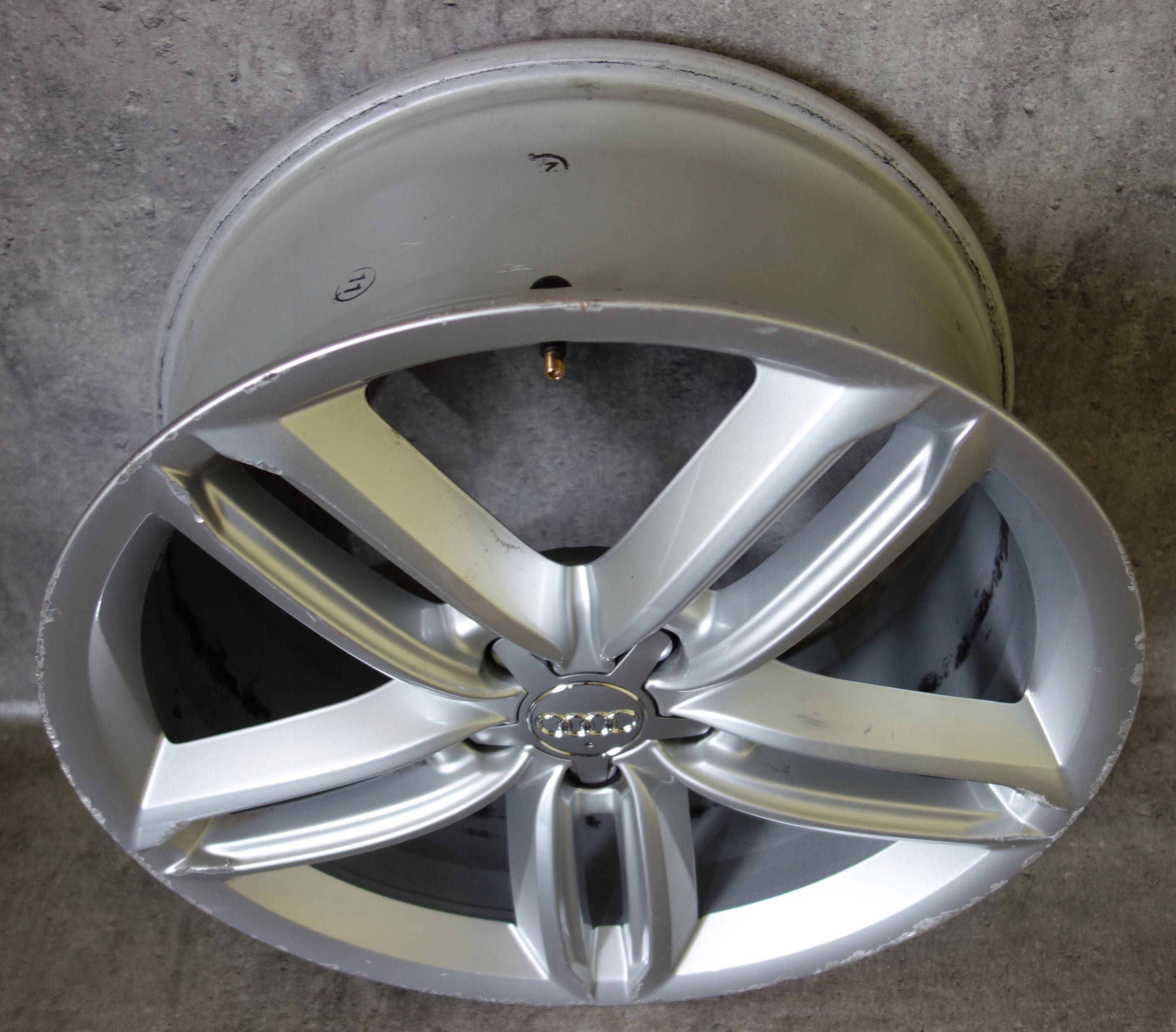 1x Alu Felge Audi allroad A6 Aluminum rim 20 Zoll 8.5J 5x112 43ET 4G9601025G