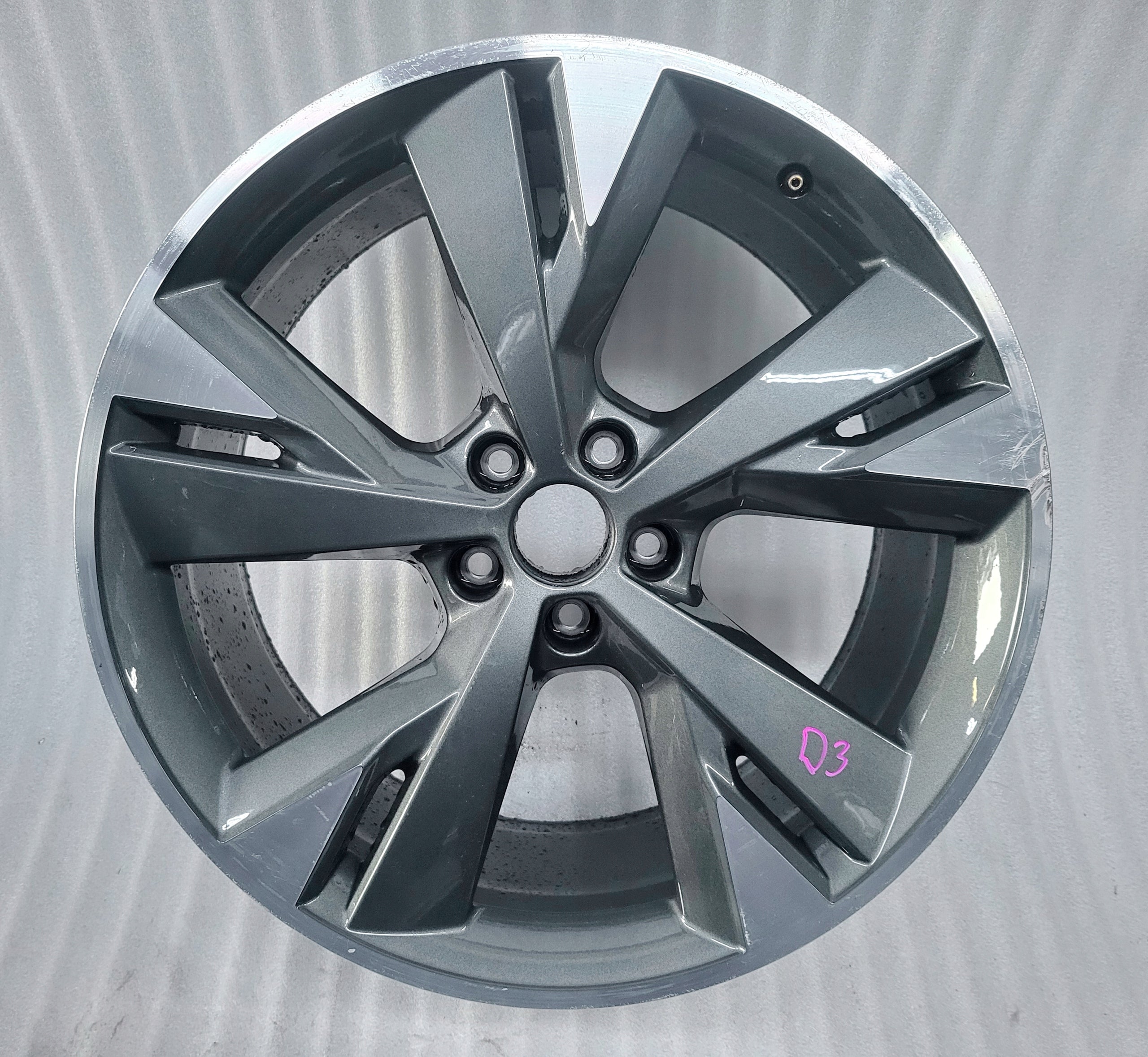 1x Alu Felge Audi A6 Aluminum rim 20 Zoll 8.0J 5x112 45ET 89A601025E