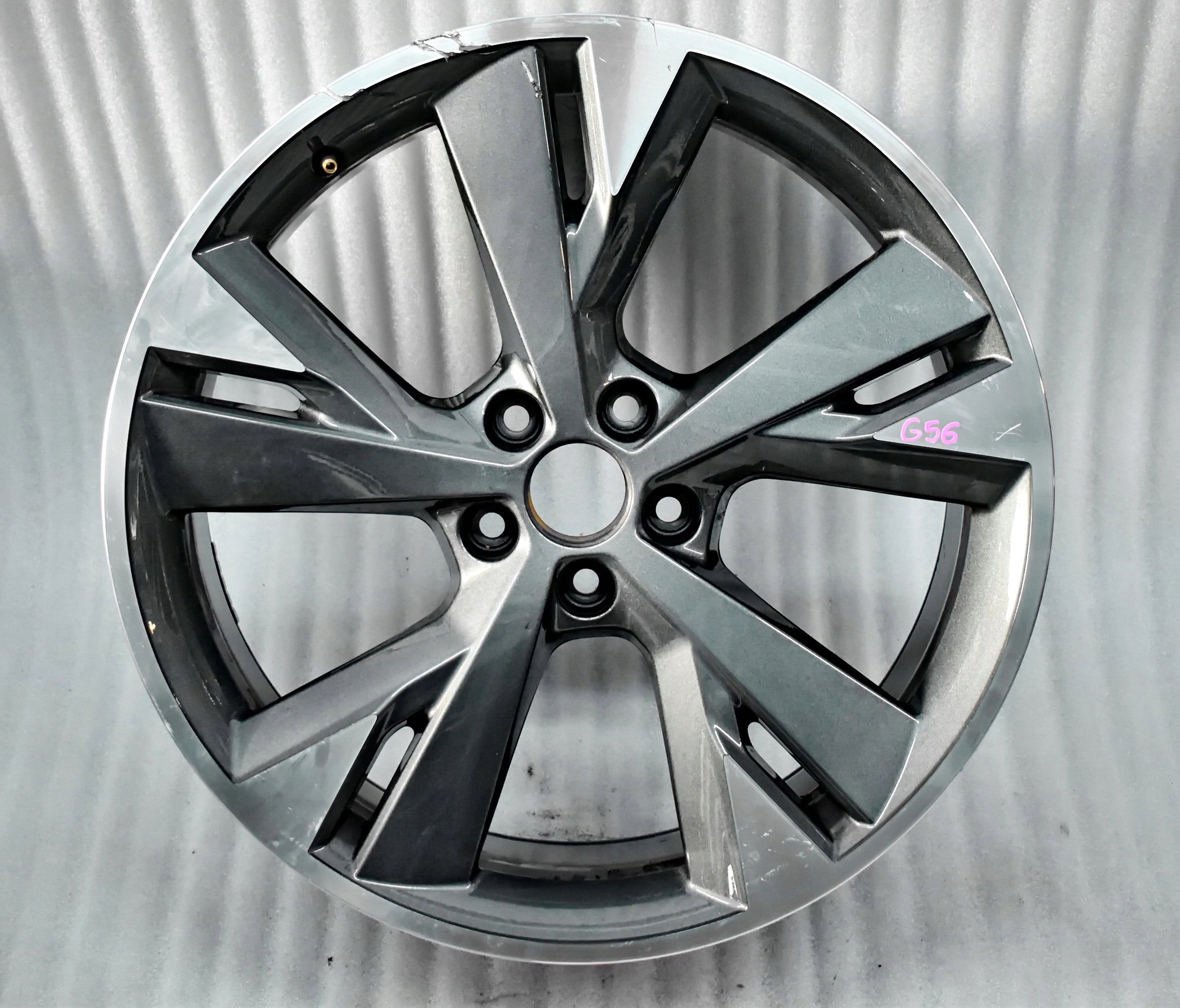 1x Alu Felge Audi A6 Aluminum rim 20 Zoll 8.0J 5x112 45ET 89A601025E