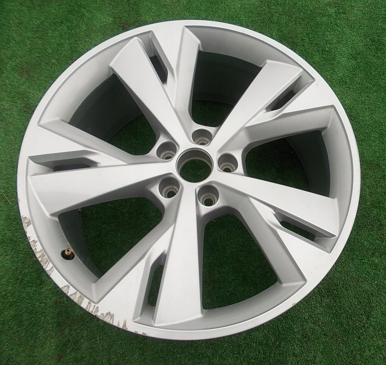 1x Alu Felge Audi A6 Aluminum rim 20 Zoll 9.0J 5x112 42ET 89A601025L