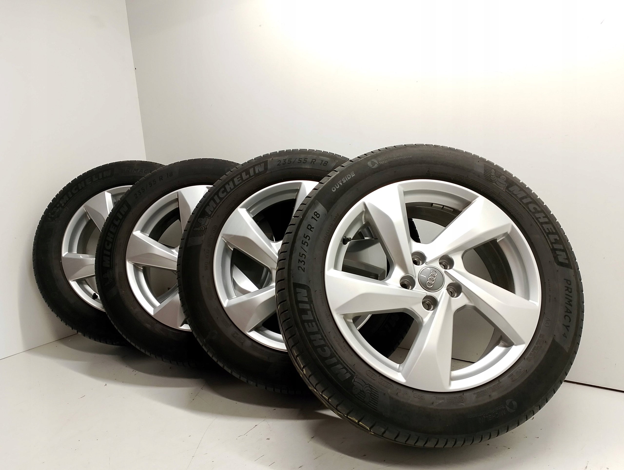 Alu Felge Audi Q3 A6 Aluminum rim 18 Zoll 7.0J 5x112 43ET 83A601025H