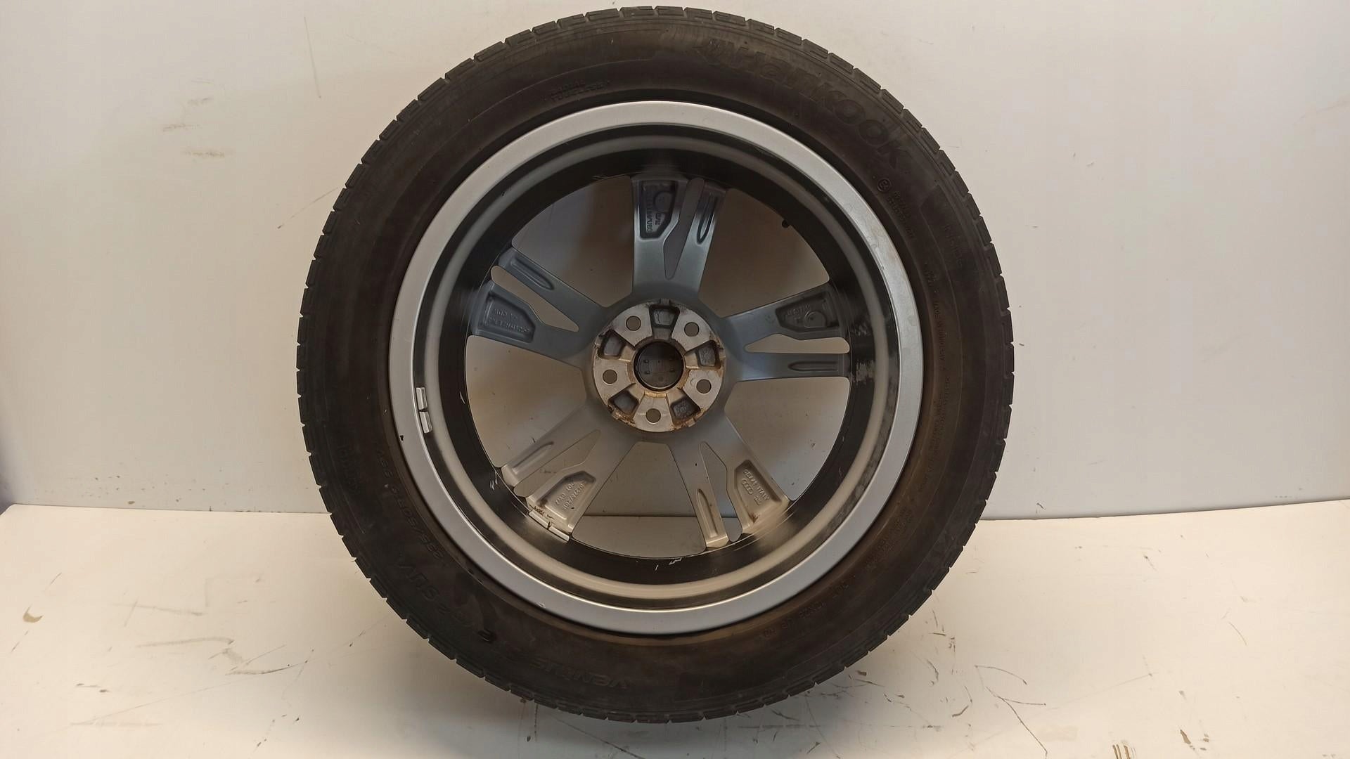 1x Alu Felge Audi Q3 A6 Aluminum rim 19 Zoll 7.0J 5x112 83A601025M