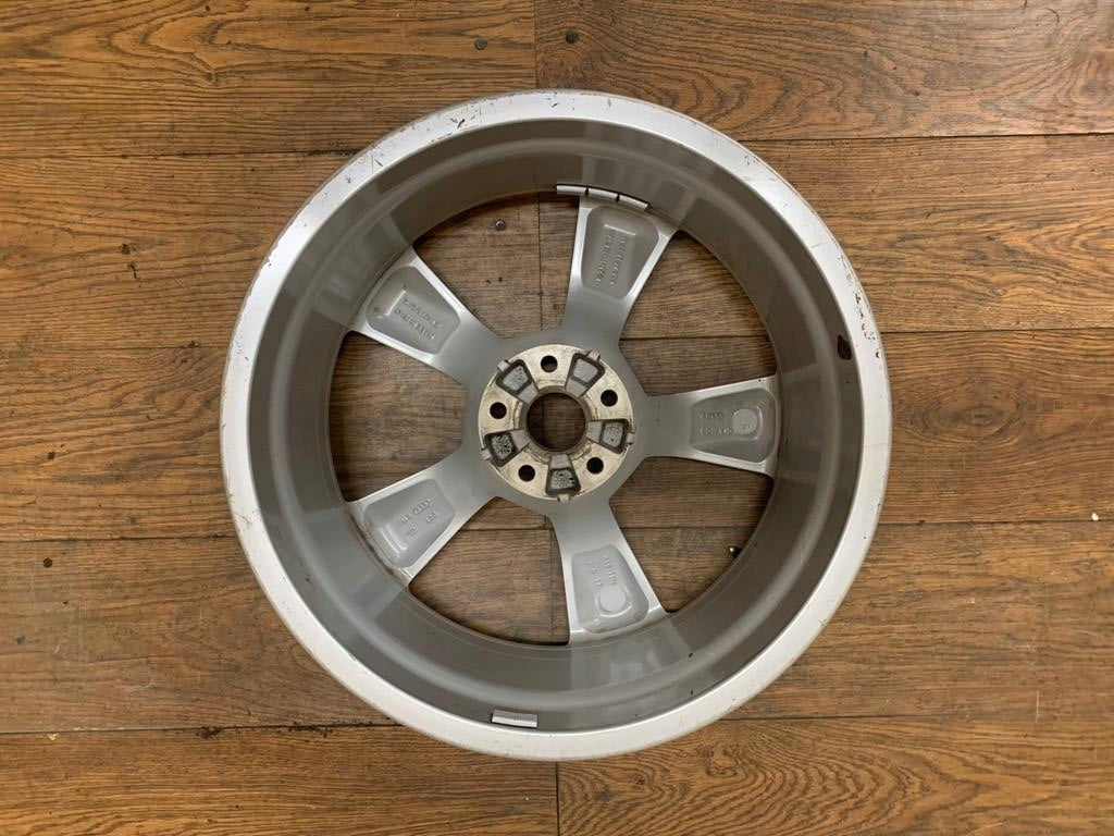 1x Alu Felge Audi Q3 A6 Aluminum rim 19 Zoll 7.0J 5x112 43ET 83A601025N