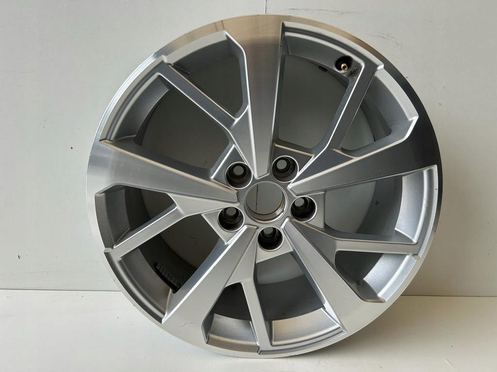  1x Alu Felge Audi Q3 A6 Aluminum rim 18 Zoll 7.0J 5x112 83A601025 product image