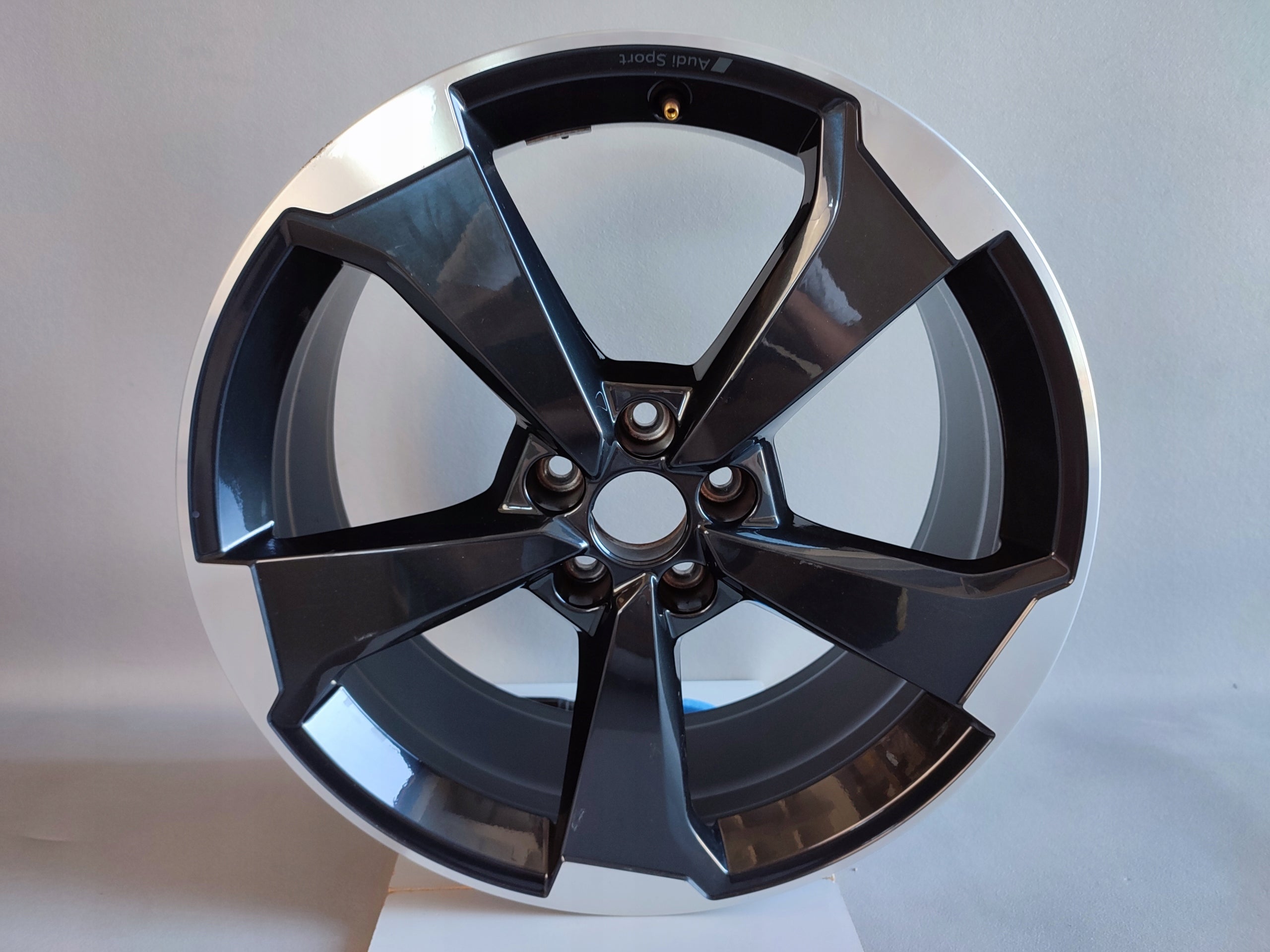  1x aluminum rim Audi Q5 A6 SQ5 Aluminum rim 20 inch 8.0J 5x112 39ET 80A601025AQ  product image