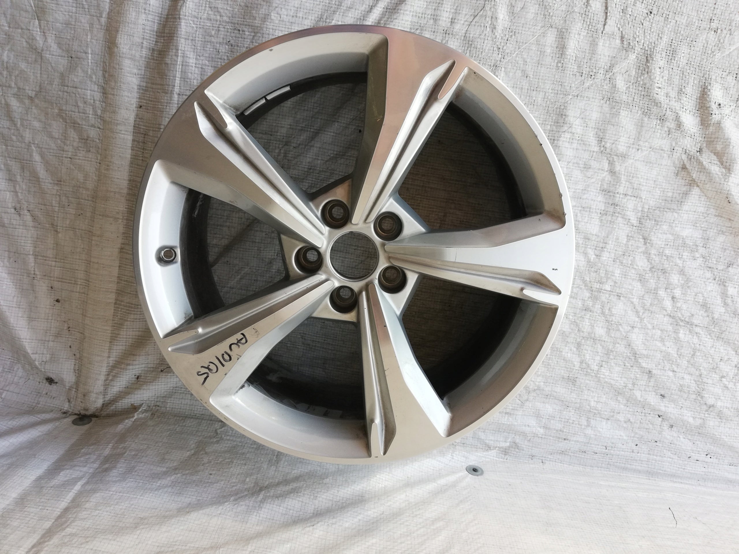 1x Alu Felge Audi Q5 A6 Aluminum rim 19 Zoll 8.0J 5x112 80A601025E