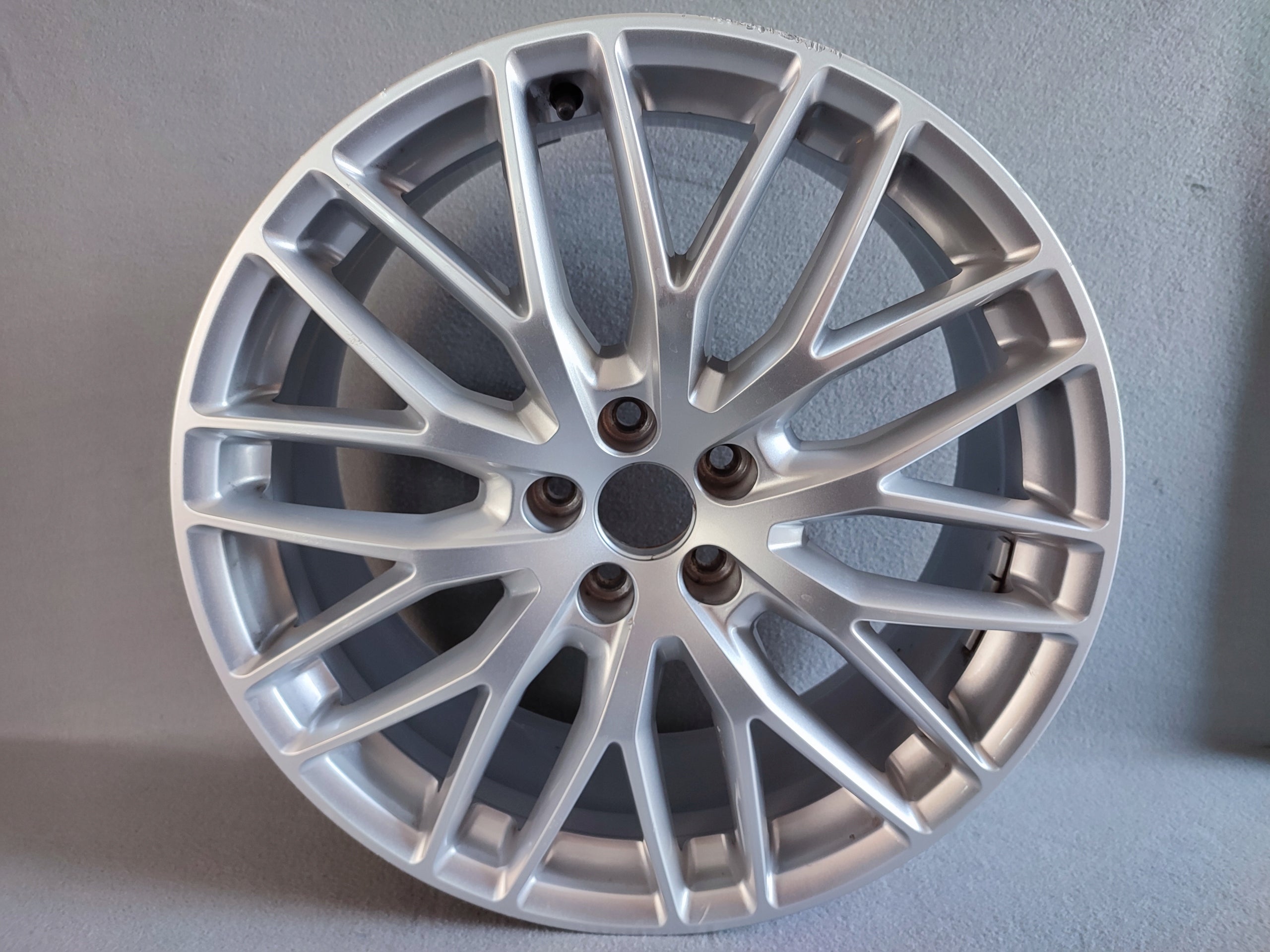 1x Alu Felge Audi Q5 A6 Aluminum rim 20 Zoll 8.0J 5x112 39ET 80A601025AB