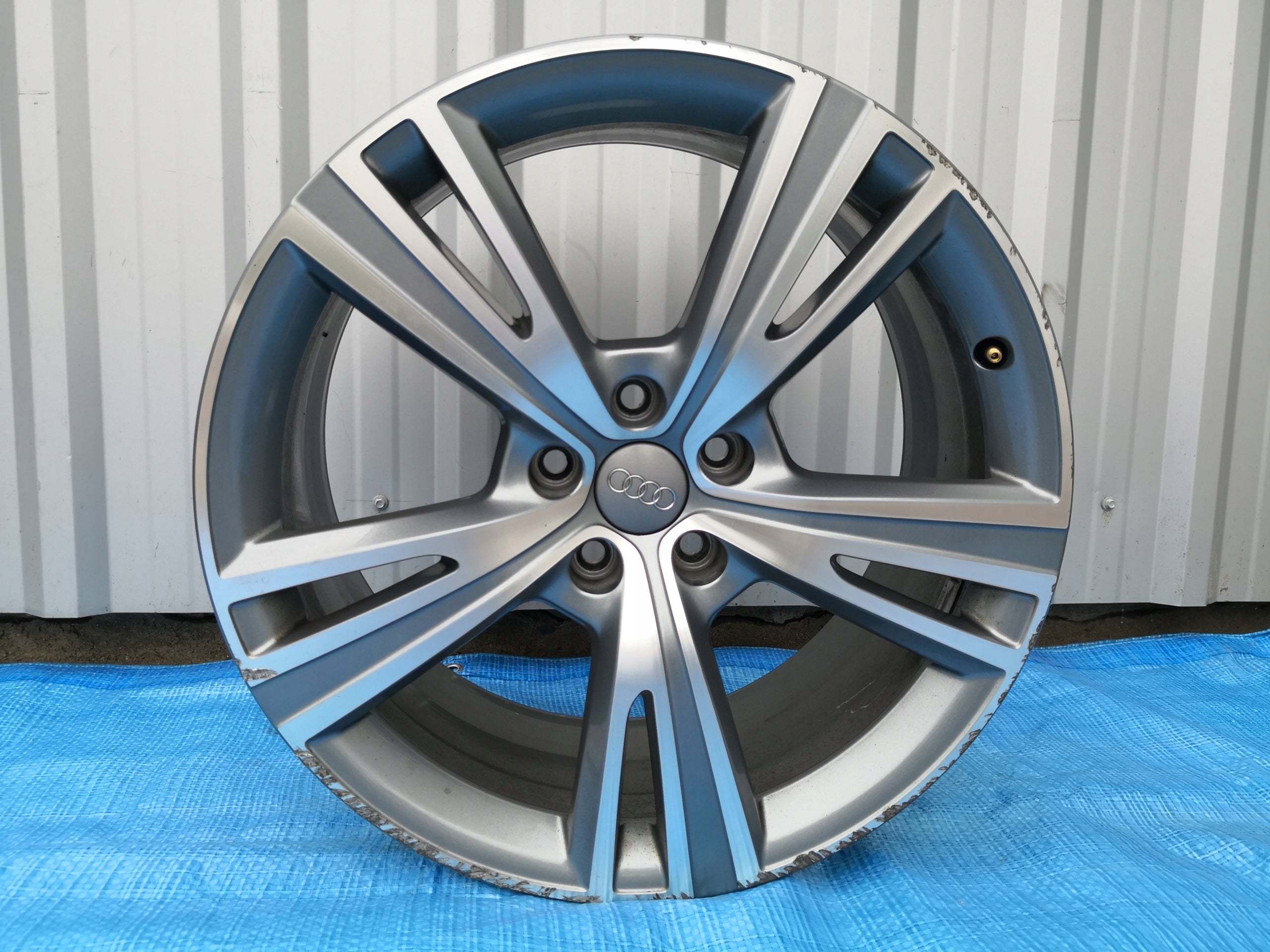 1x Alu Felge Audi A6 S6 Aluminum rim 19 Zoll 8.5J 5x112 45ET 4G0071499